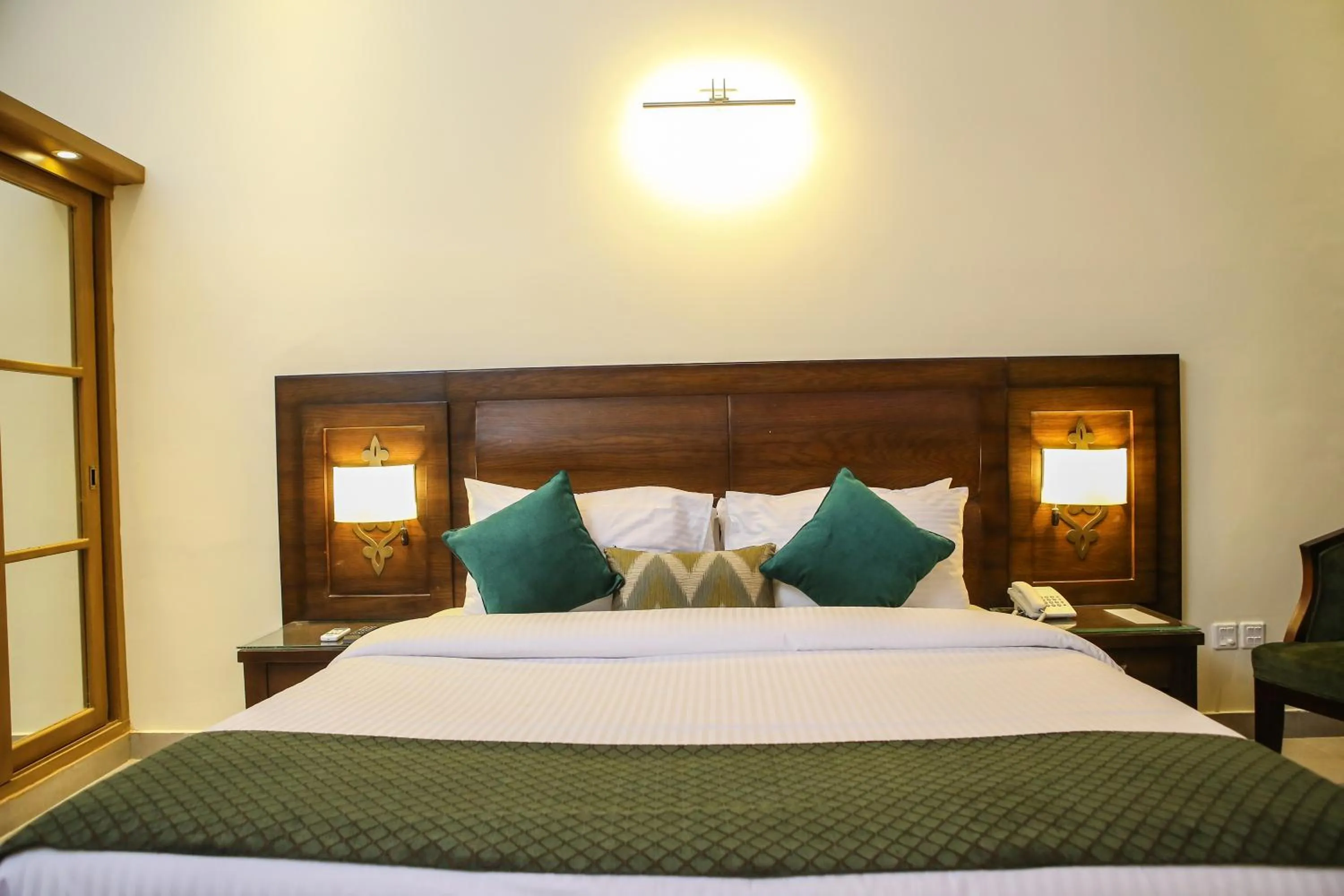 Dining area in Dreamworld Resort, Hotel & Golf Course