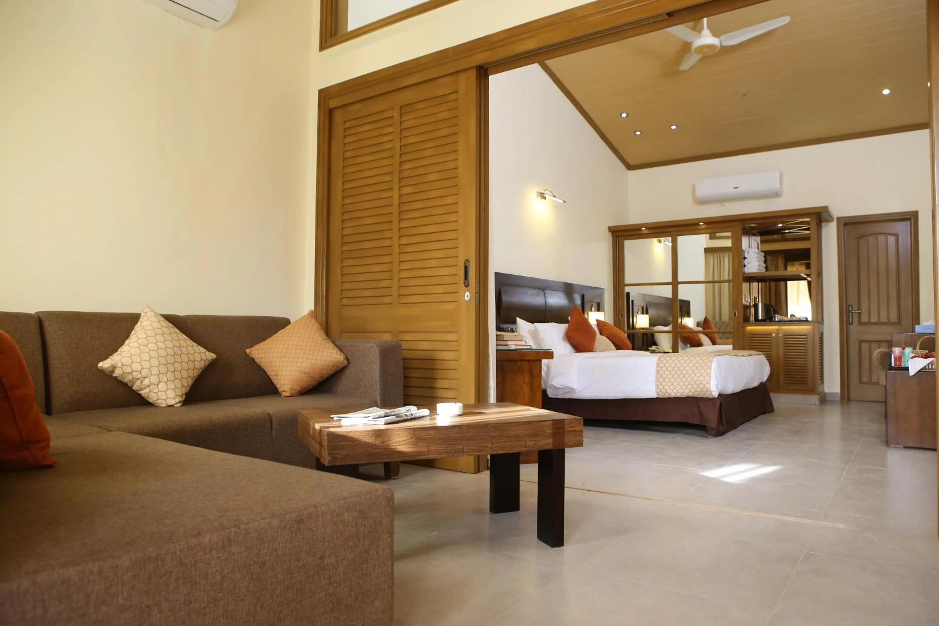 TV and multimedia in Dreamworld Resort, Hotel & Golf Course