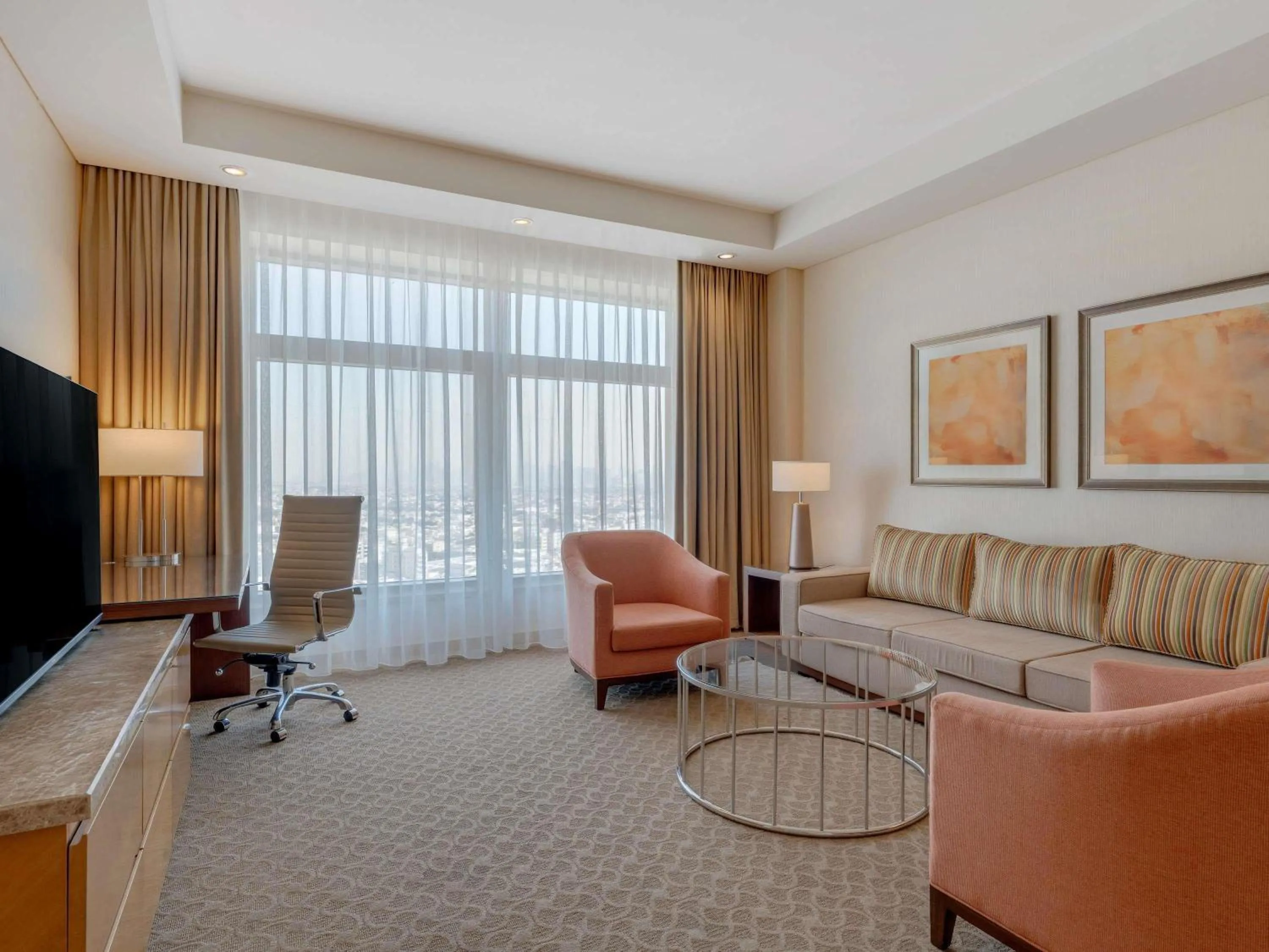 Photo of the whole room in Swissôtel Al Ghurair Dubai - Deira & Creek