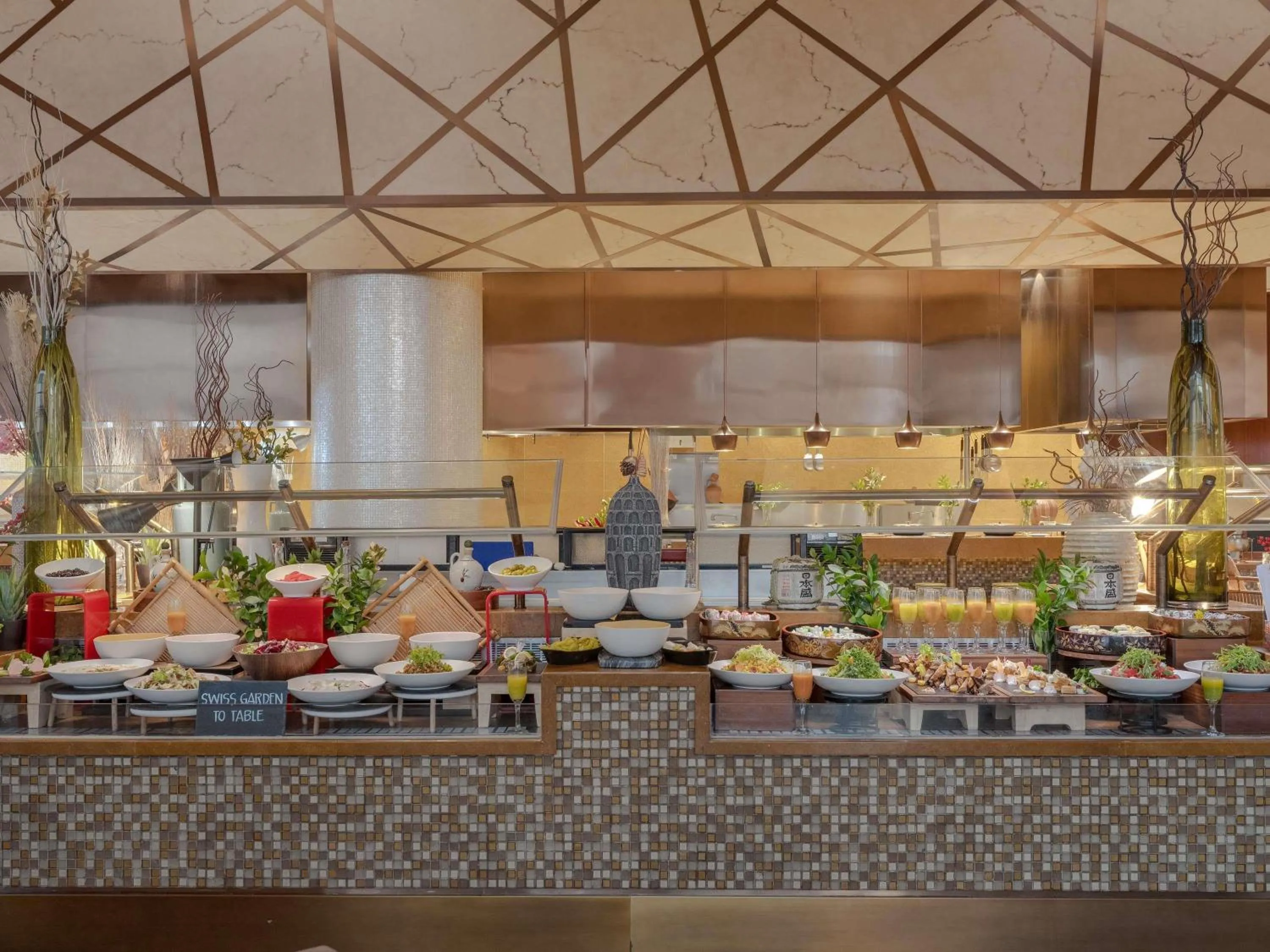 Restaurant/places to eat in Swissôtel Al Ghurair Dubai - Deira & Creek