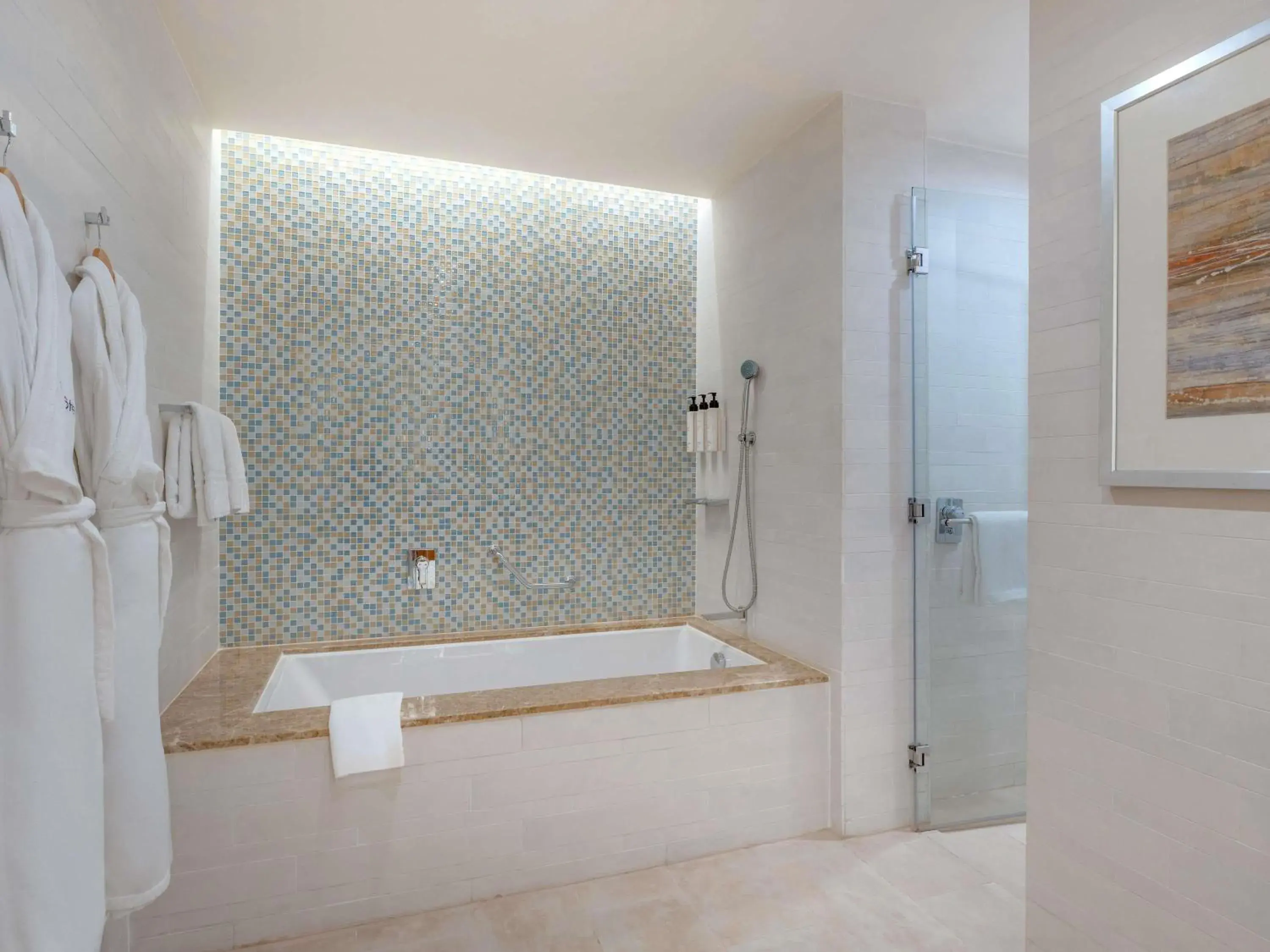 Classic Suite in Swissôtel Al Ghurair Dubai - Deira & Creek Classic Suite in Swissôtel Al Ghurair Dubai - Deira & Creek