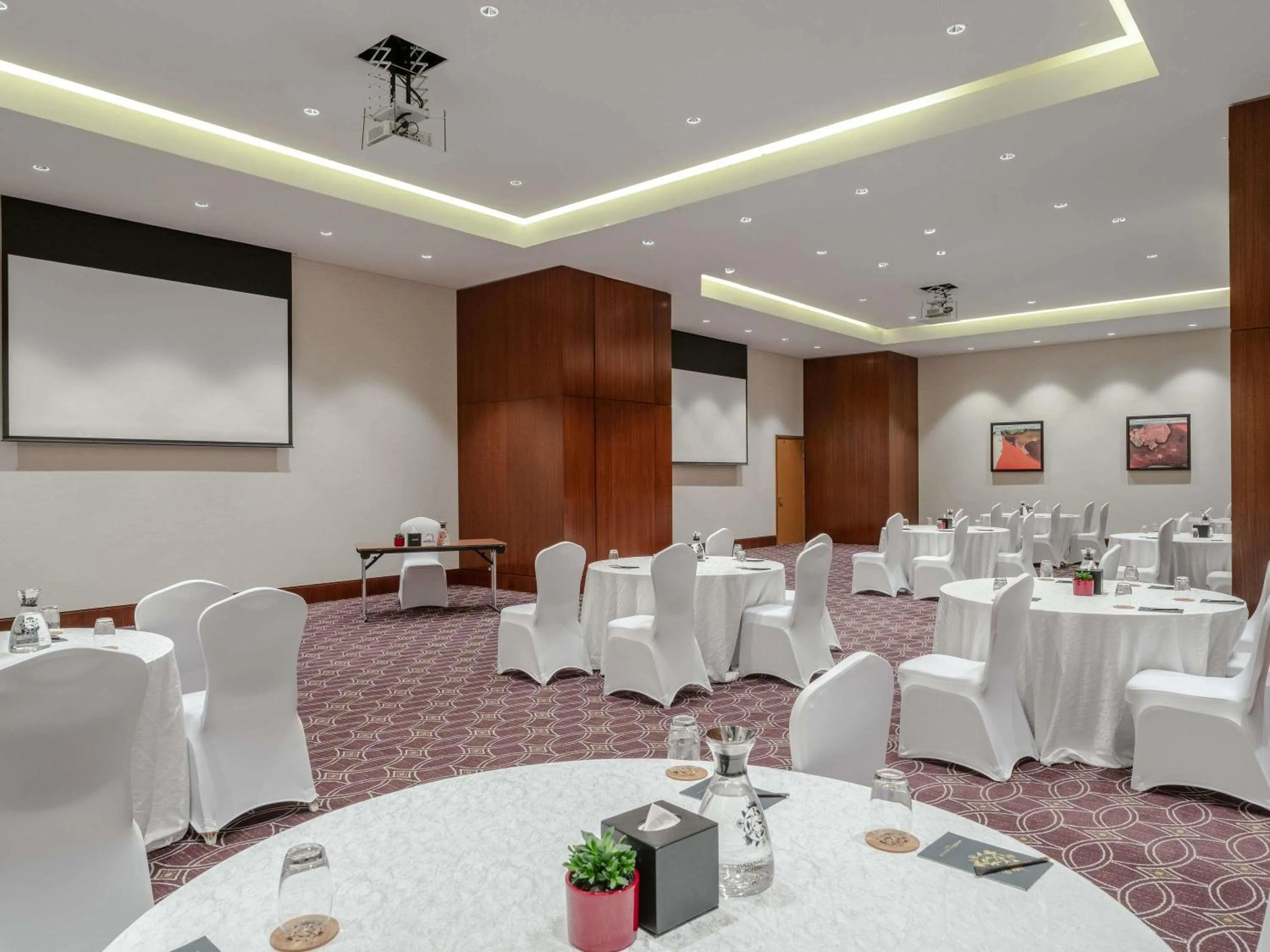 Meeting/conference room in Swissôtel Al Ghurair Dubai - Deira & Creek