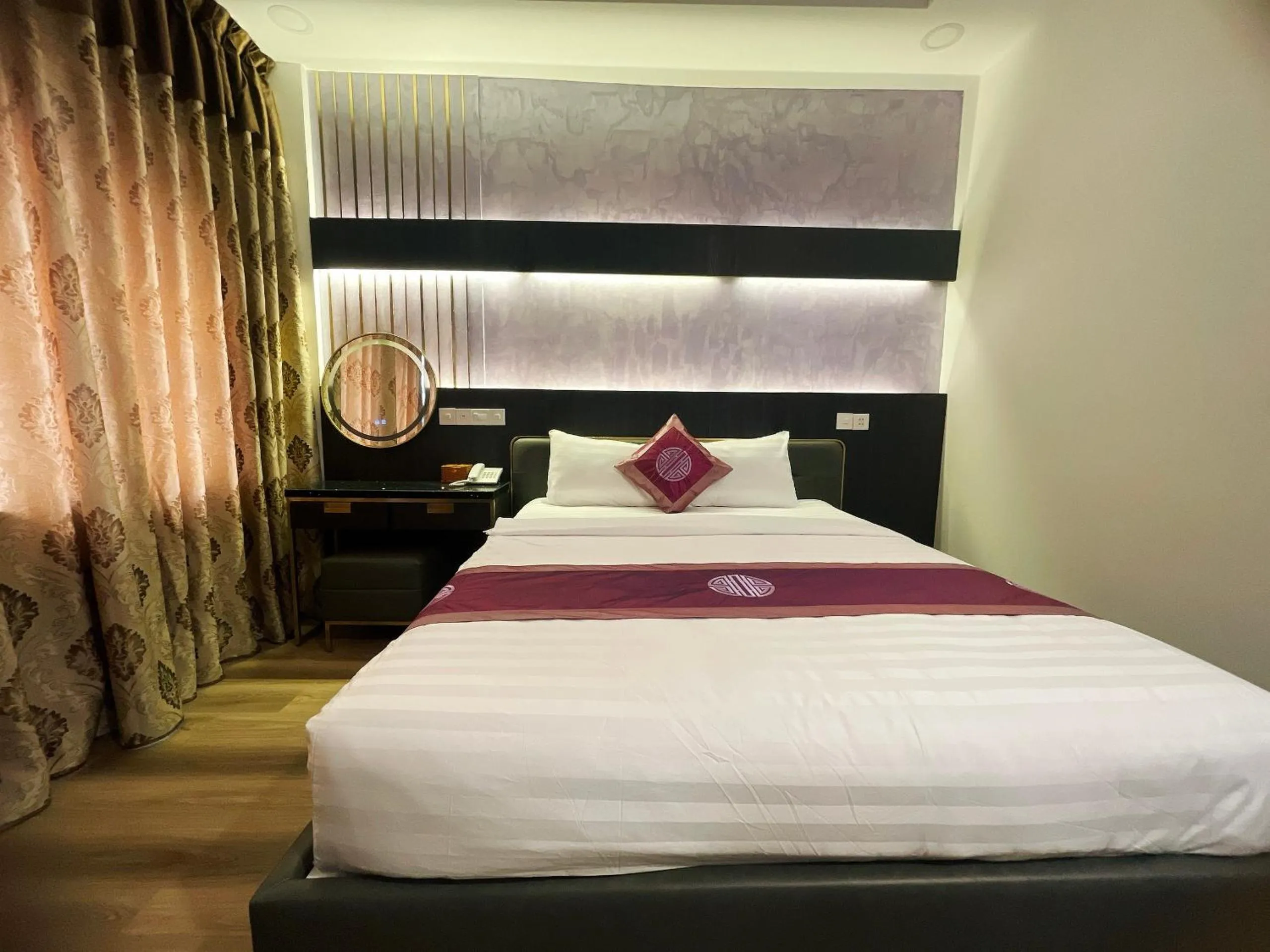 Bed in Indochine Ben Thanh Hotel & Apartments