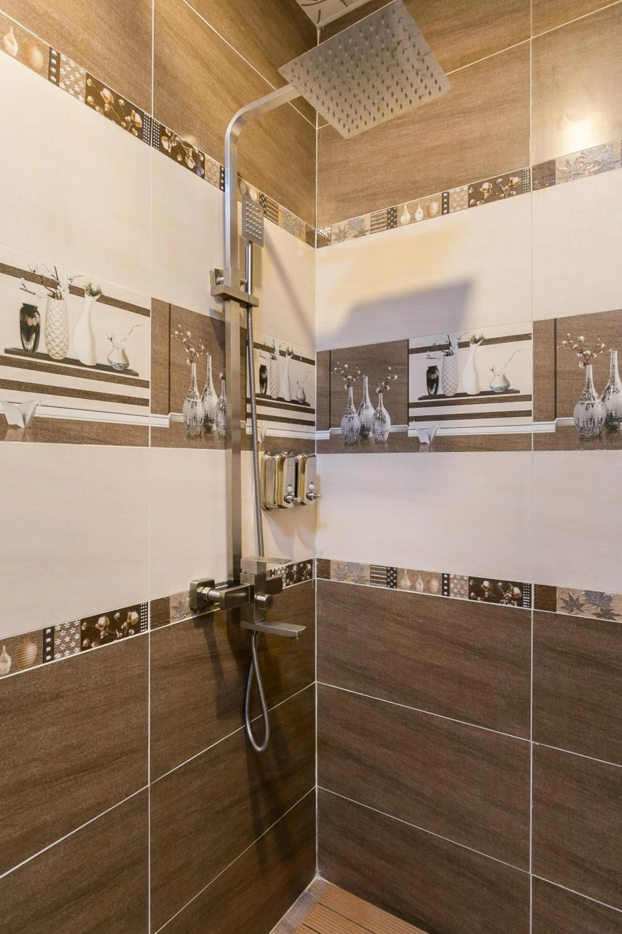 Shower in Indochine Ben Thanh Hotel & Apartments