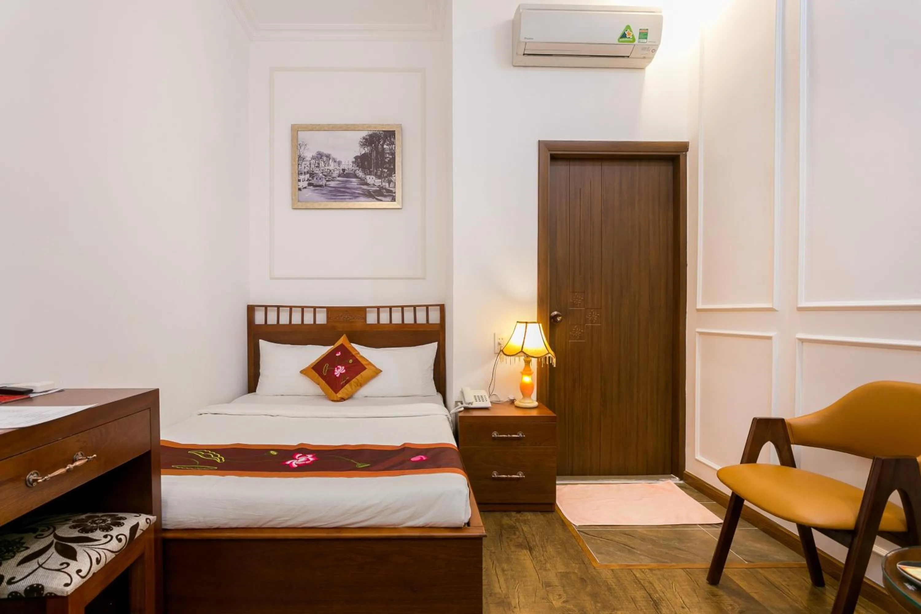 Bed in Indochine Ben Thanh Hotel & Apartments