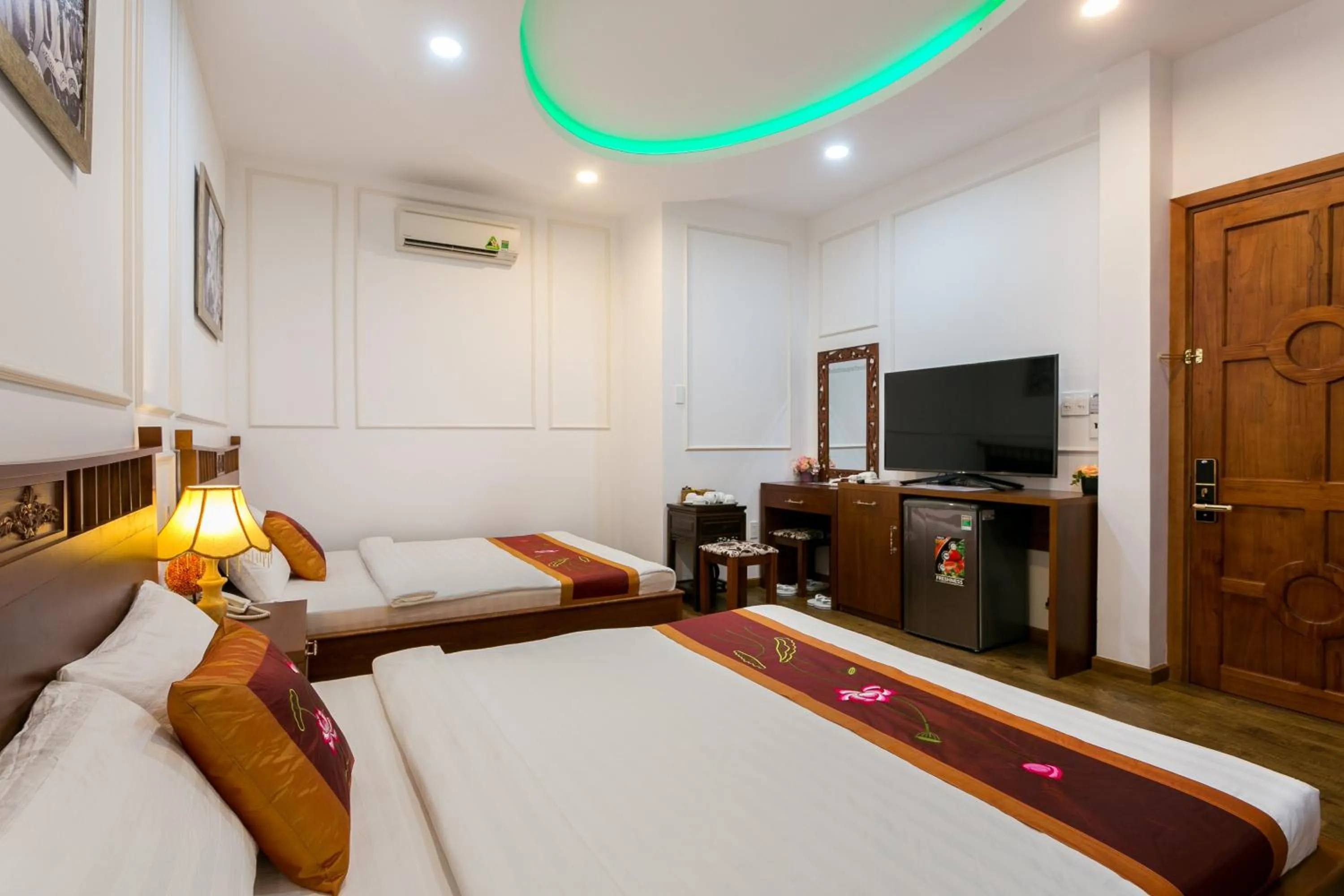 Bed in Indochine Ben Thanh Hotel & Apartments