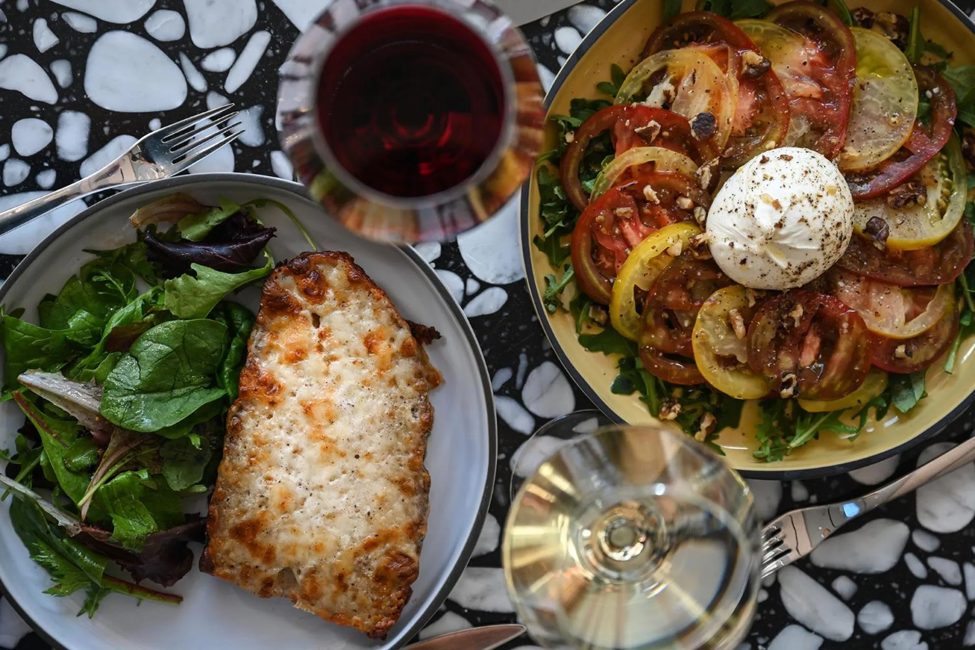 Restaurant/places to eat in OKKO Hotels Paris Gare de l'Est