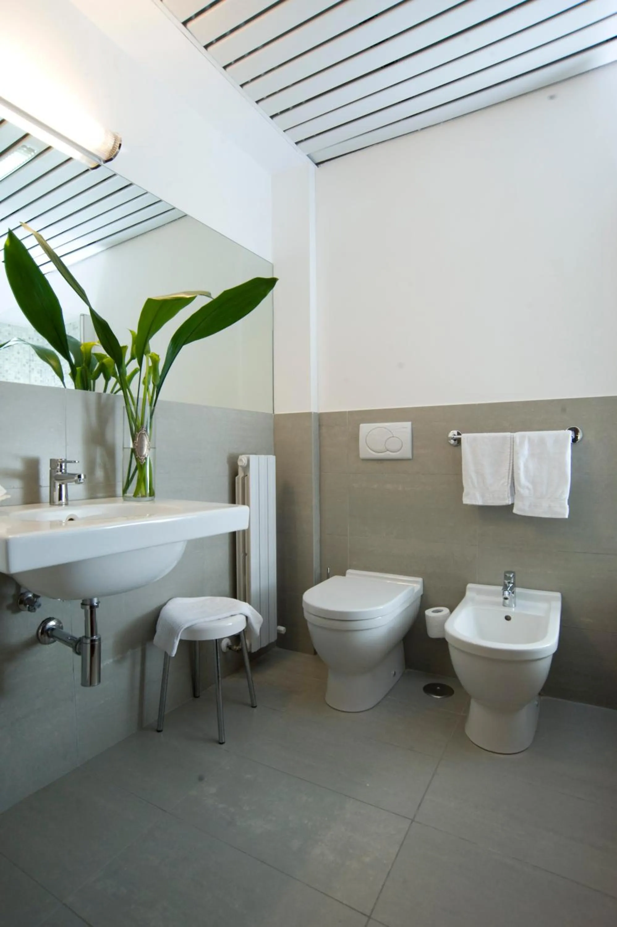 Bathroom in Hotel Leonardo Da Vinci