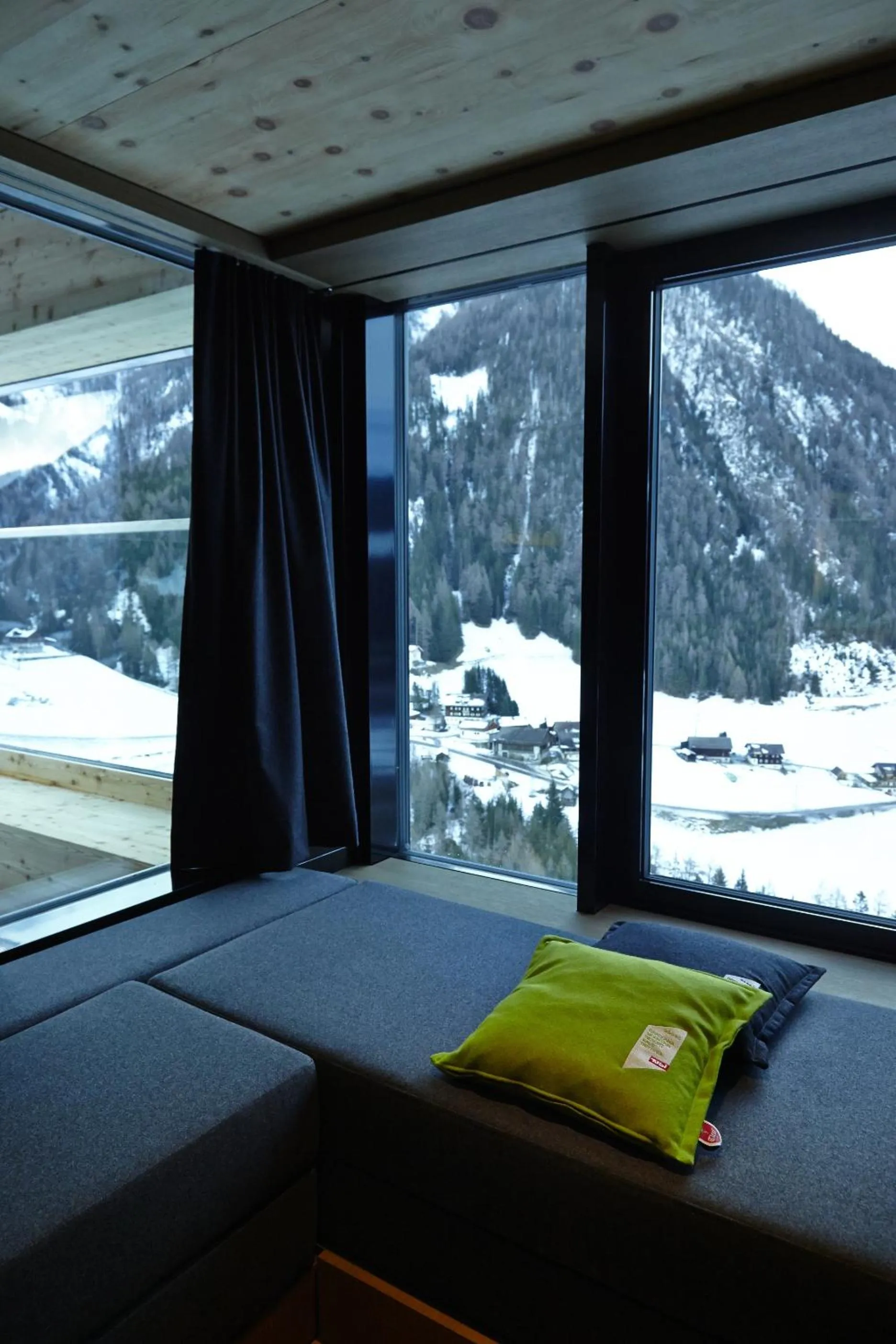 Living room, Bed in Gradonna Mountain Resort Chalets & Hotel