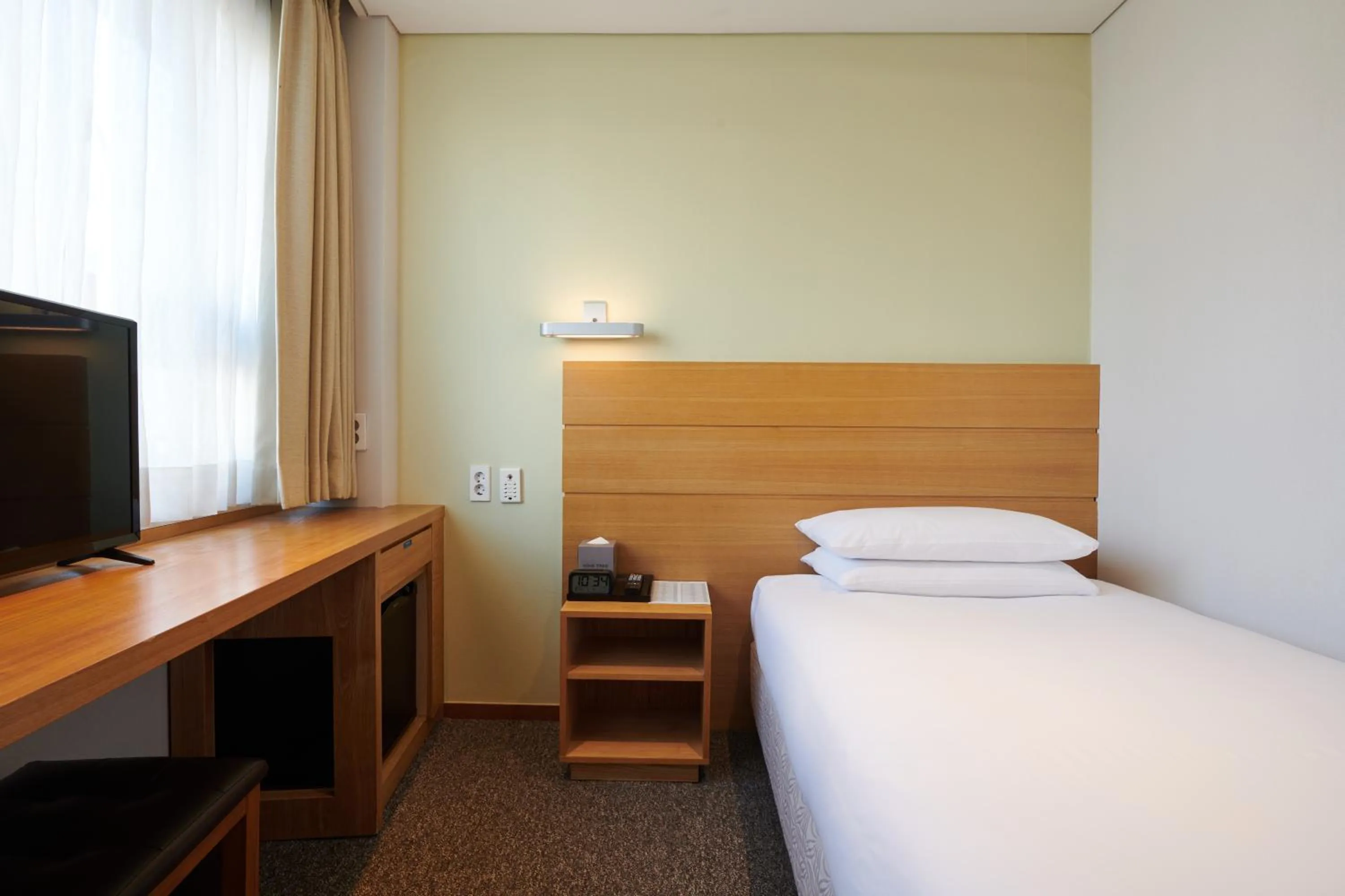 Bed in Nine Tree by Parnas Seoul Myeongdong 1