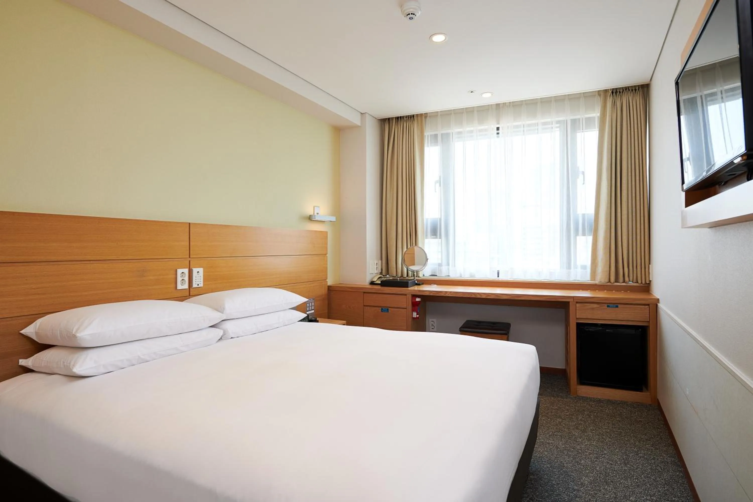 Bed in Nine Tree by Parnas Seoul Myeongdong 1