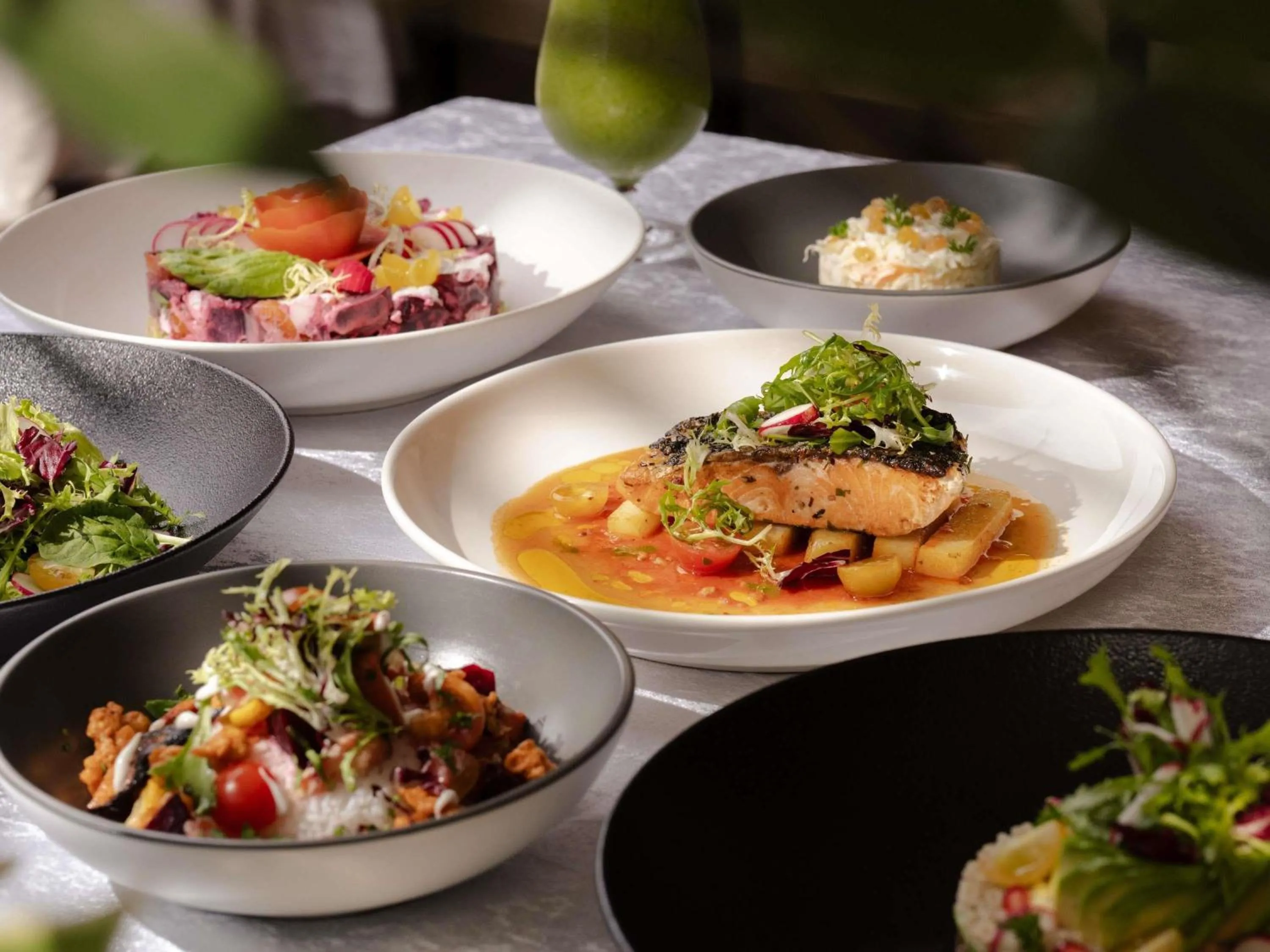 Restaurant/places to eat in Swissôtel Living Al Ghurair Dubai - Deira - Apartments