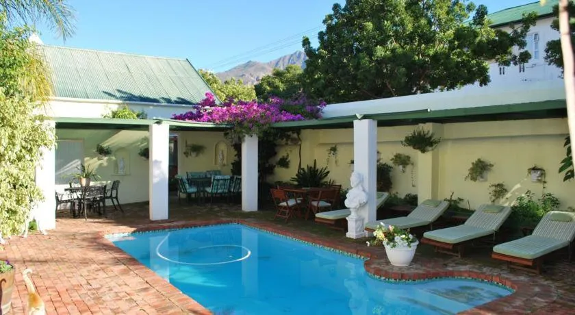 Kingna Lodge Montagu