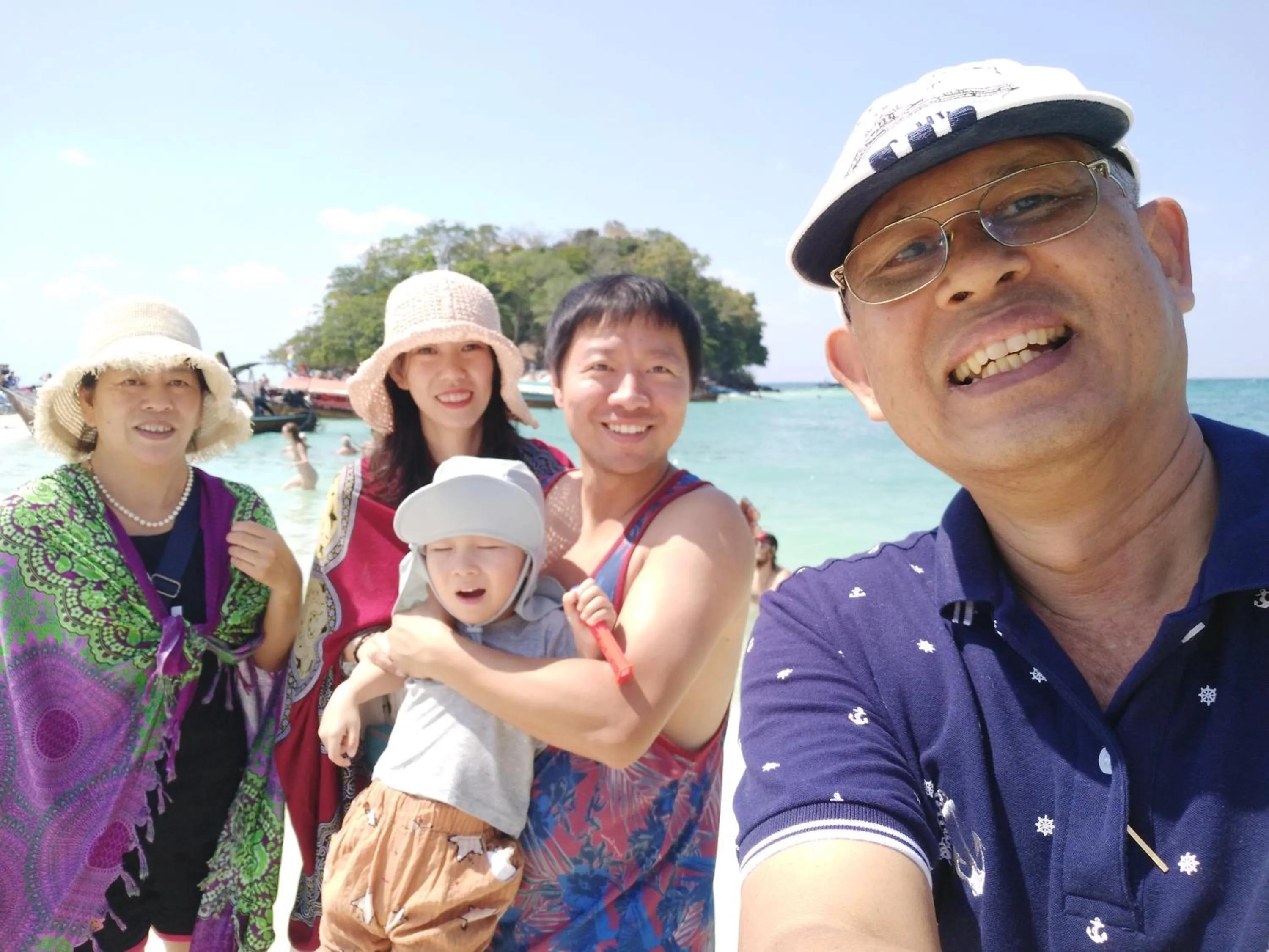 Beach in Kantawan House