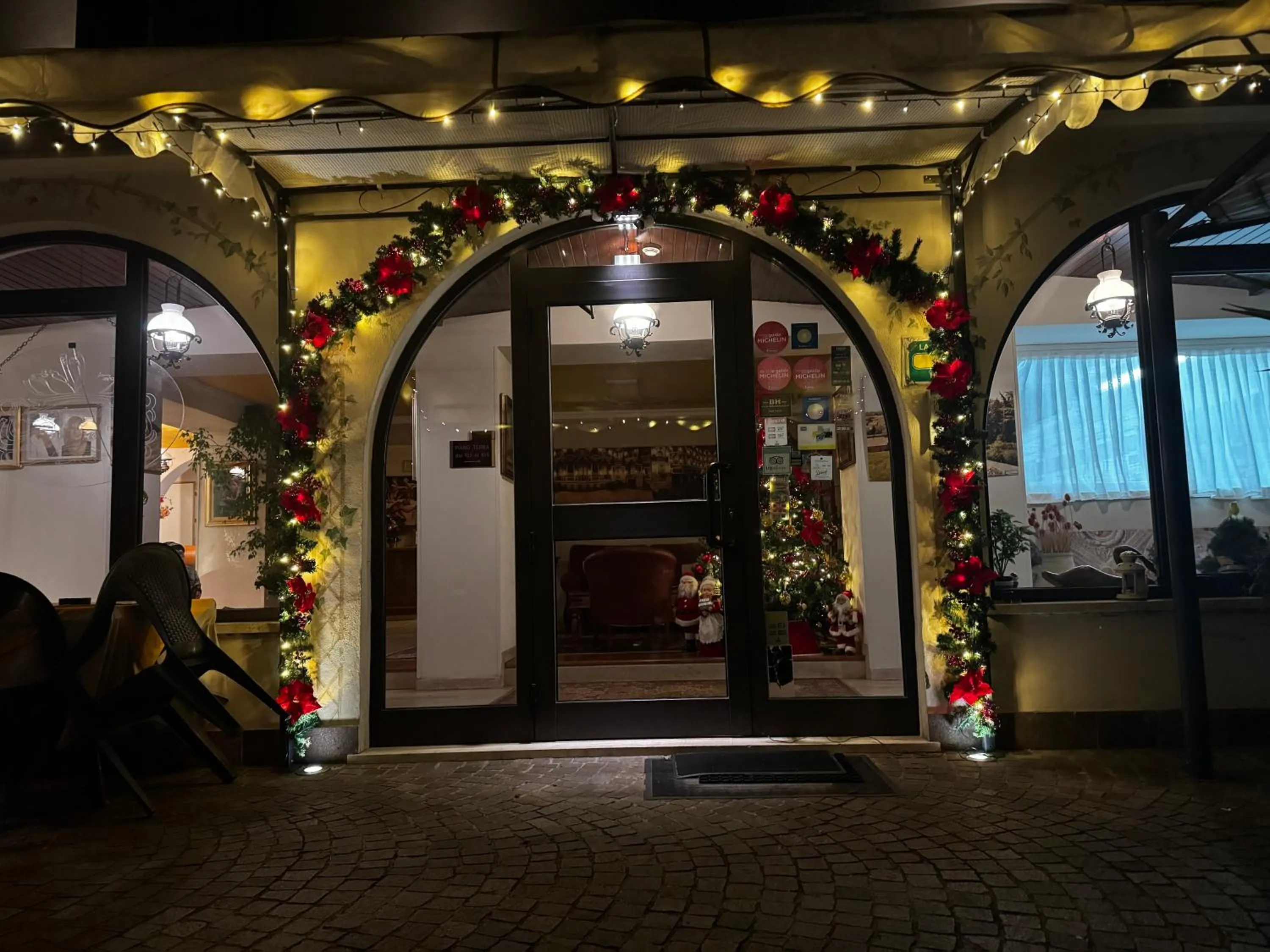 Facade/entrance in Hotel Ristorante La Grotta