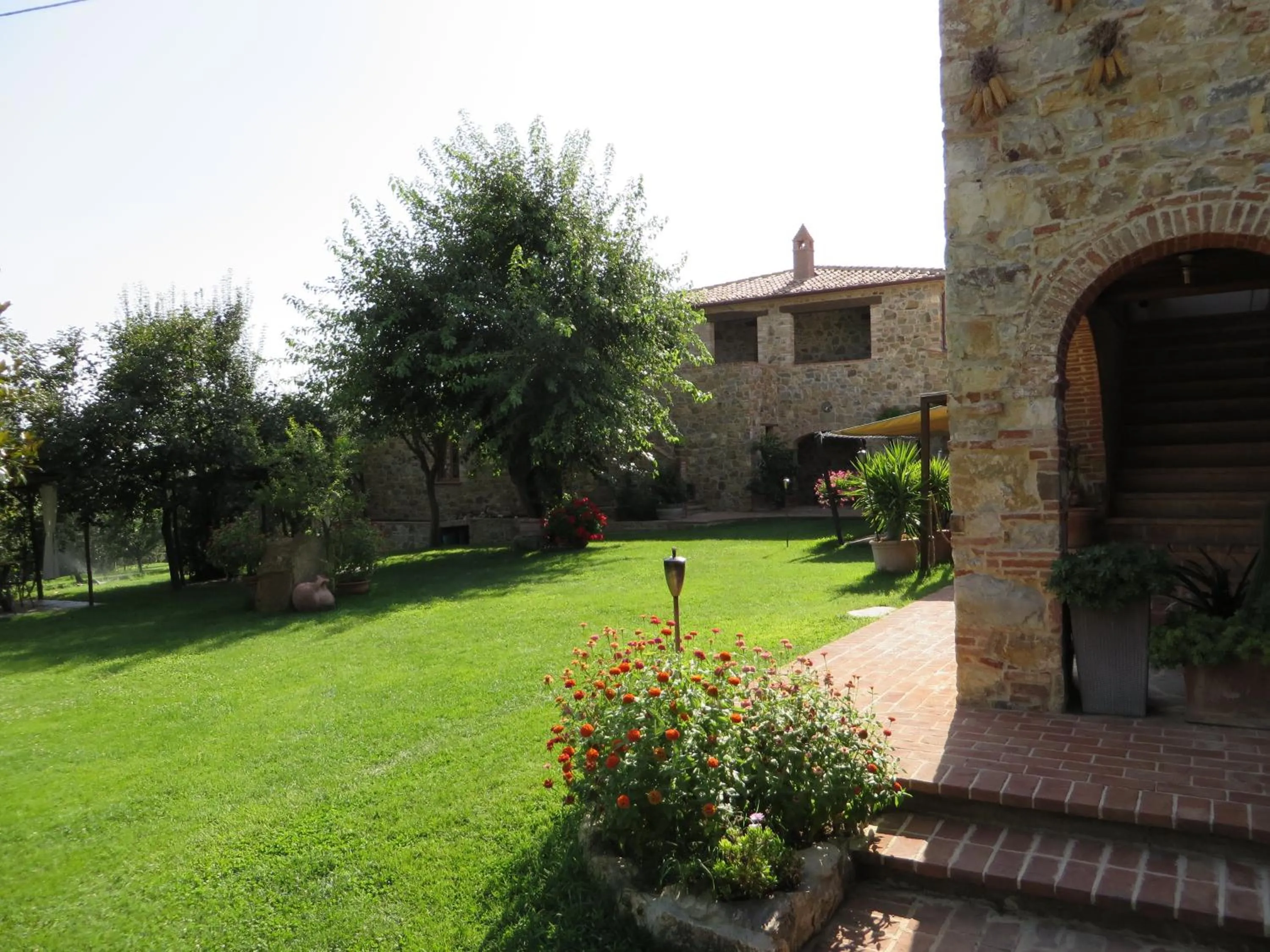 Property building in Il Baraccotto