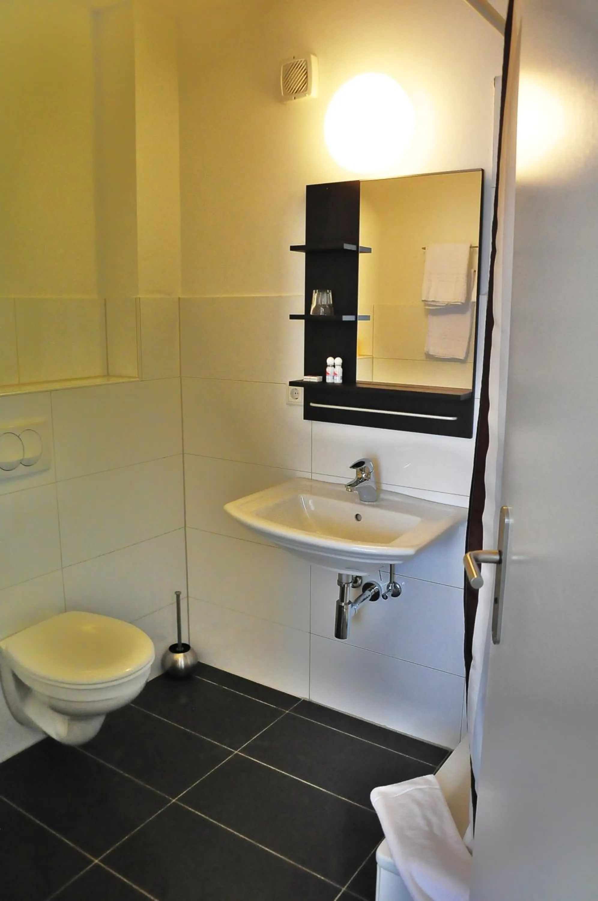 Bathroom in Hotel Cara Vita Cologne