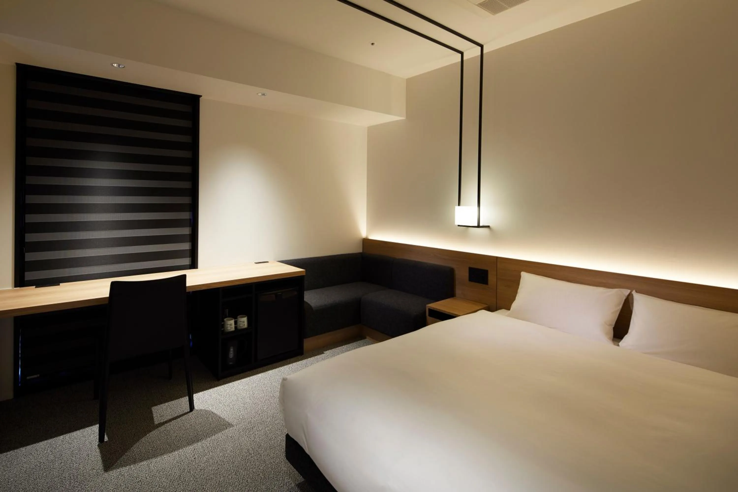 Bedroom, Bed in hotel androoms Nagoya Fushimi