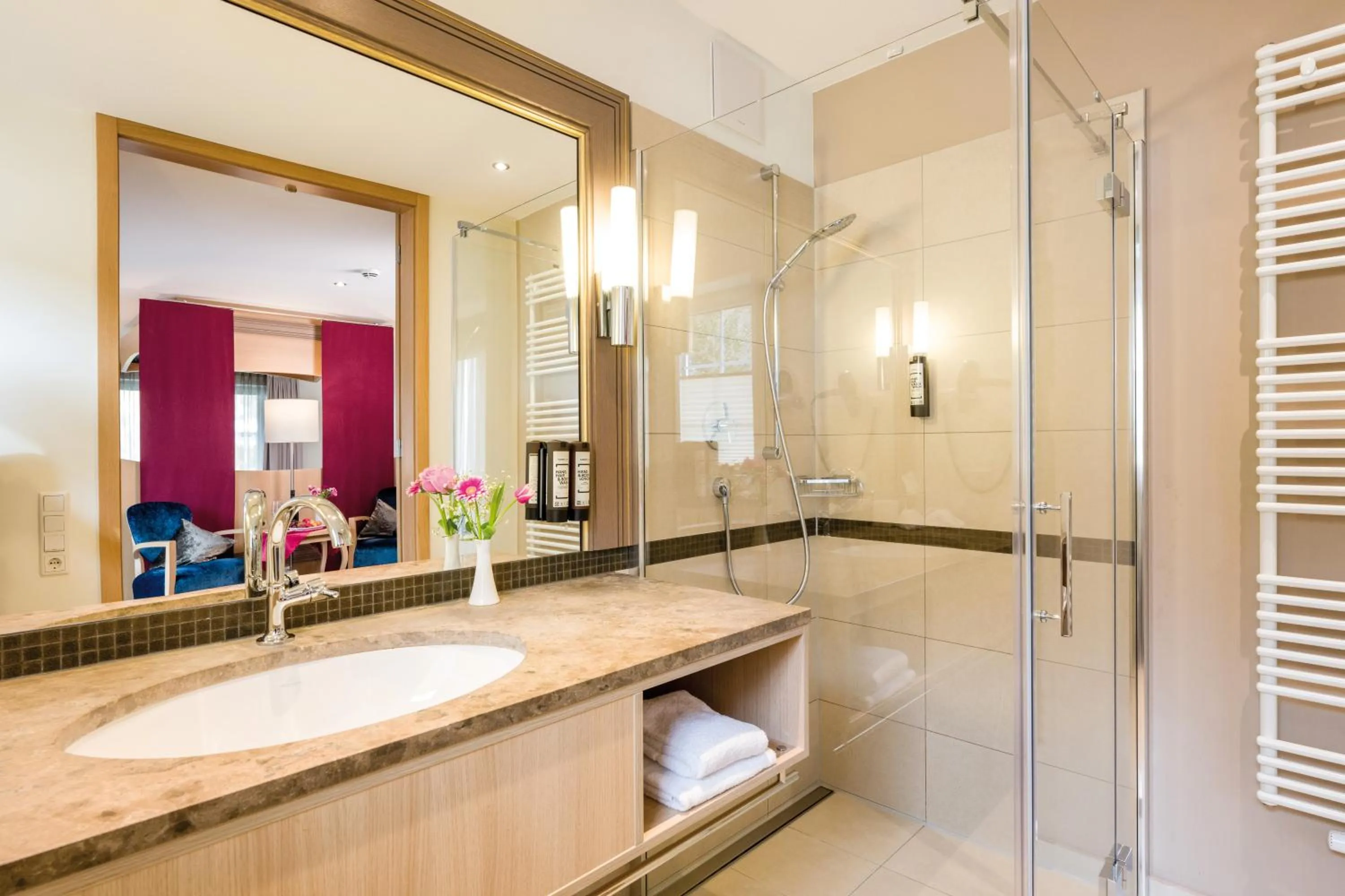 Bathroom in Villa Ludwig Suite Hotel