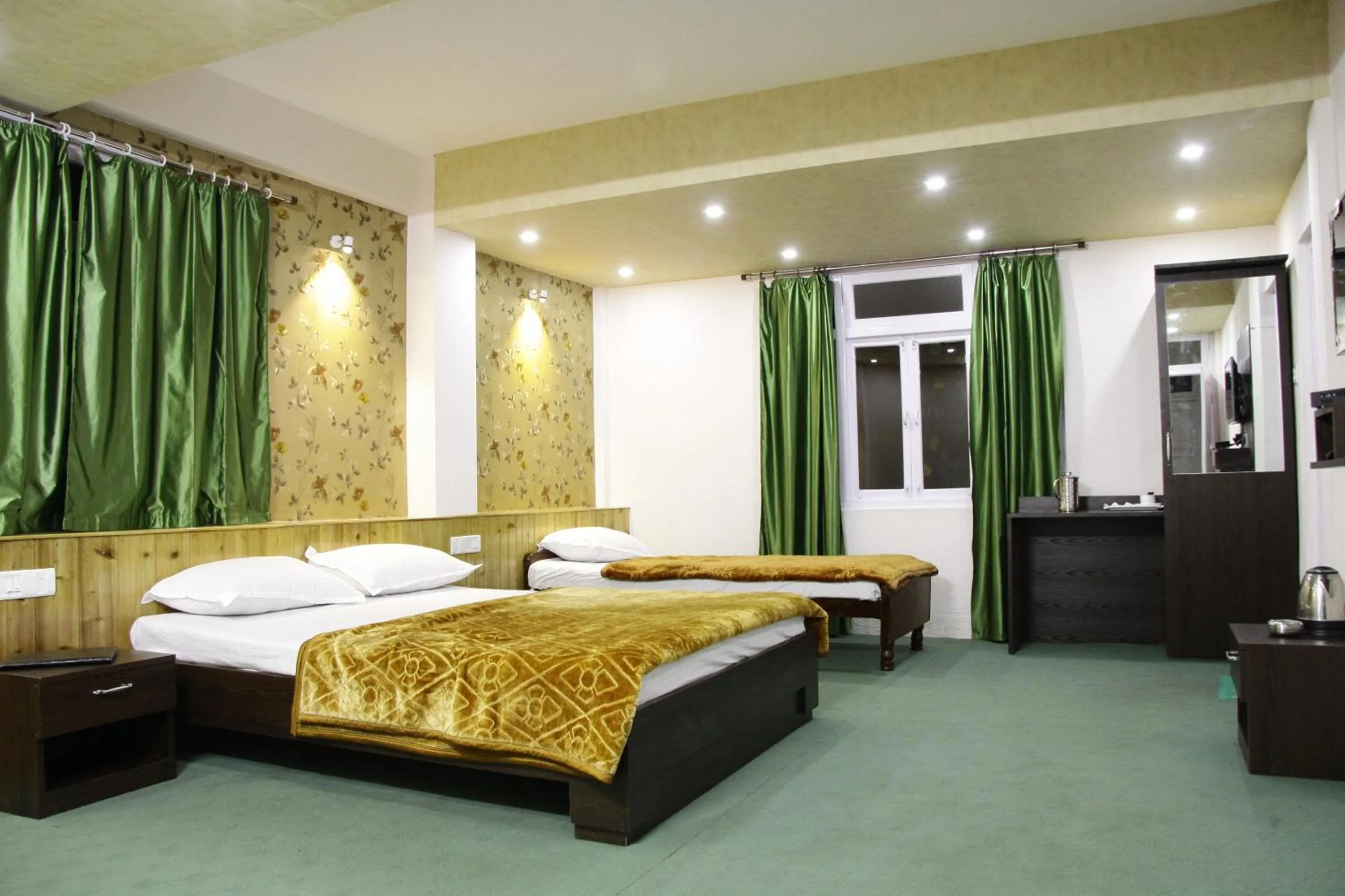 Bed in Hotel Paradiso