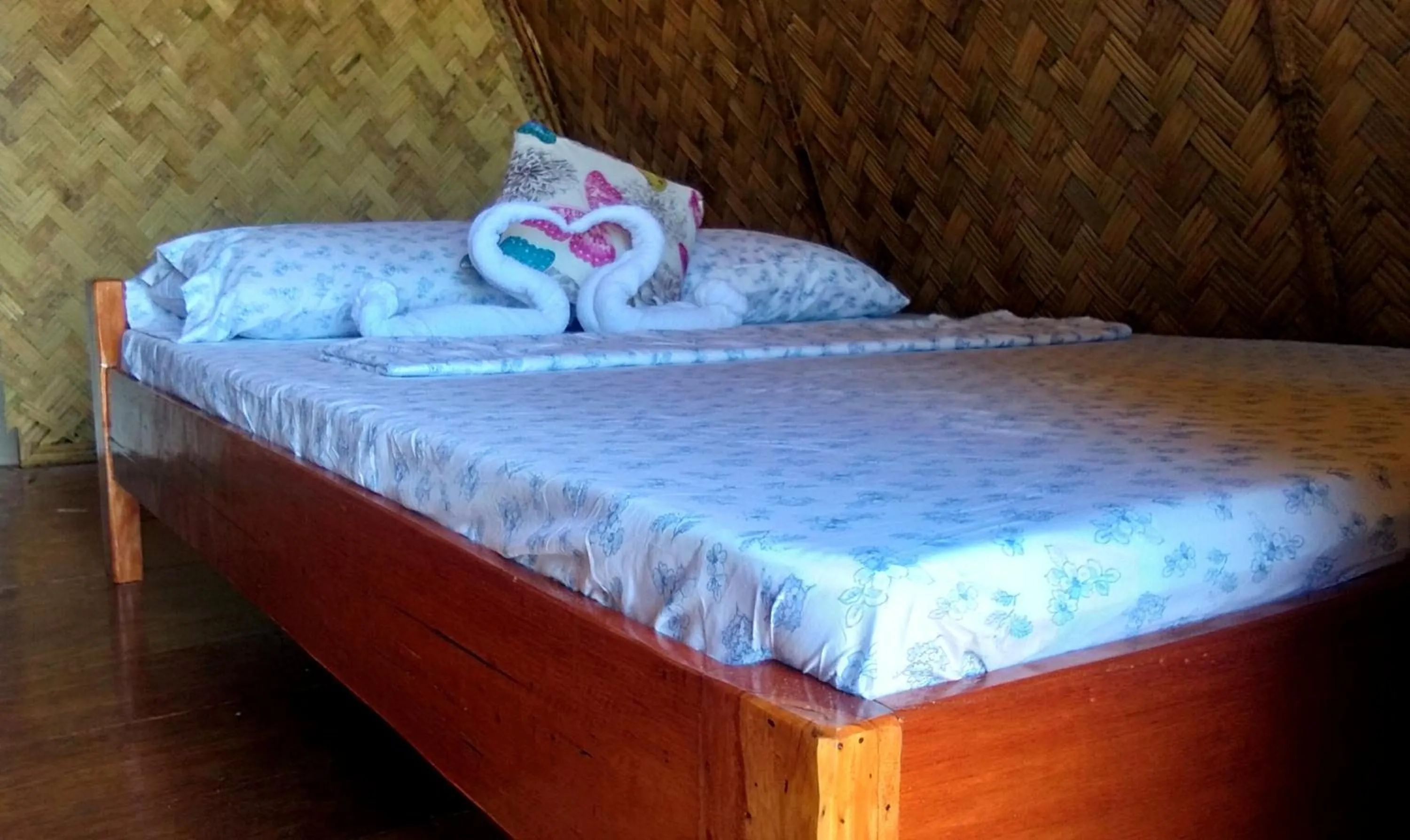 Bed in Acuario Beach Inn