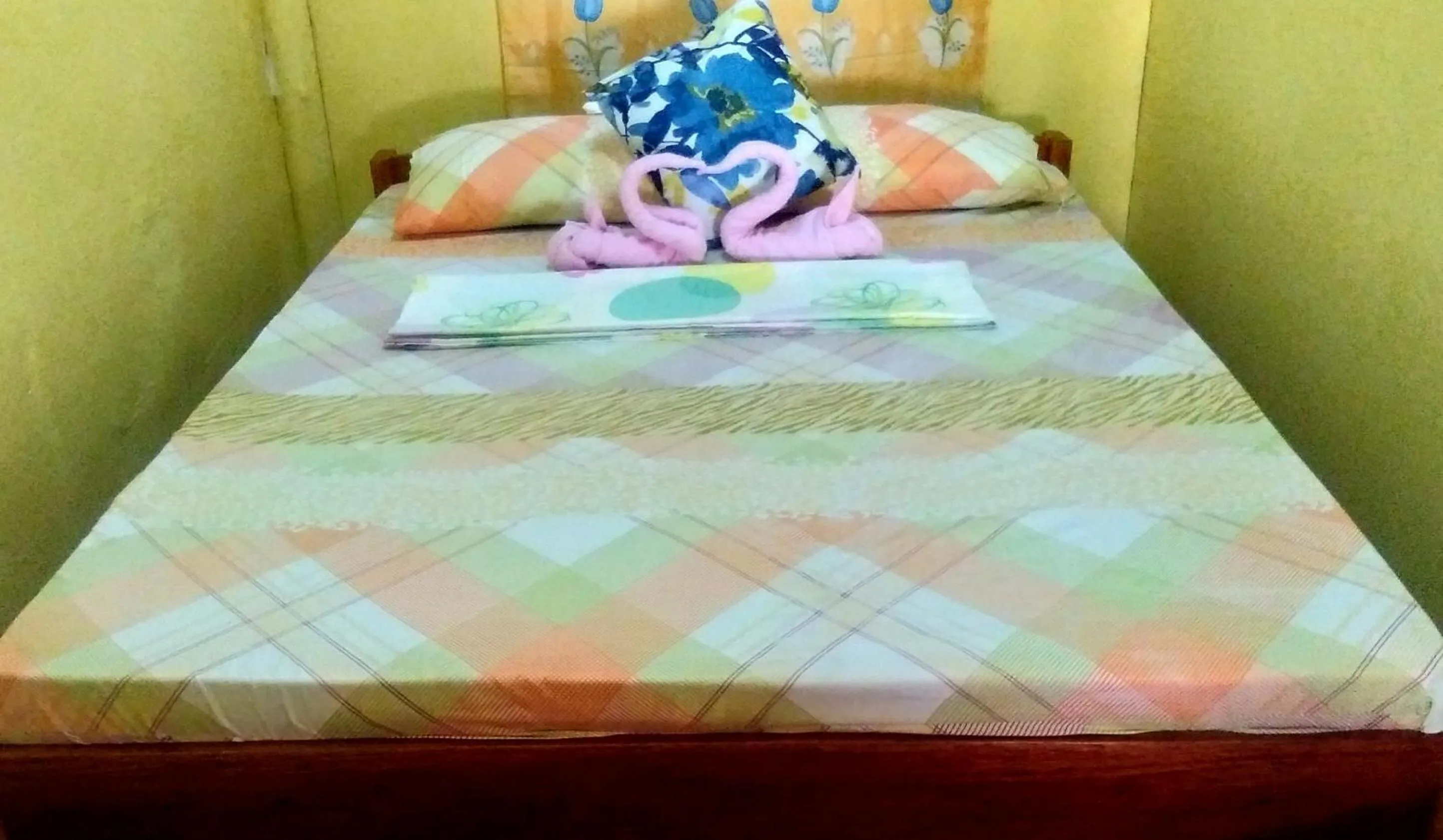 Bed in Acuario Beach Inn