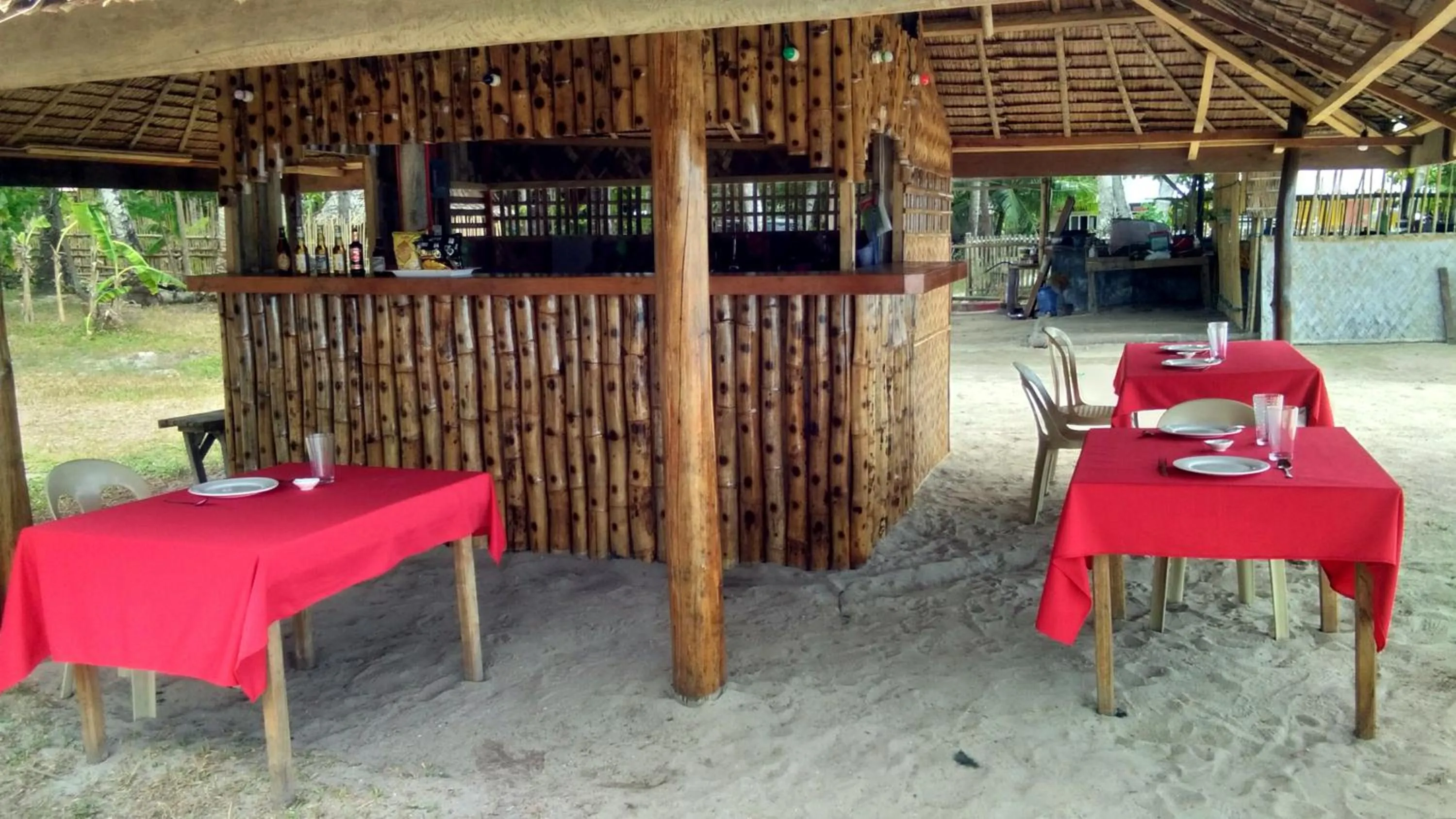 Restaurant/places to eat in Acuario Beach Inn
