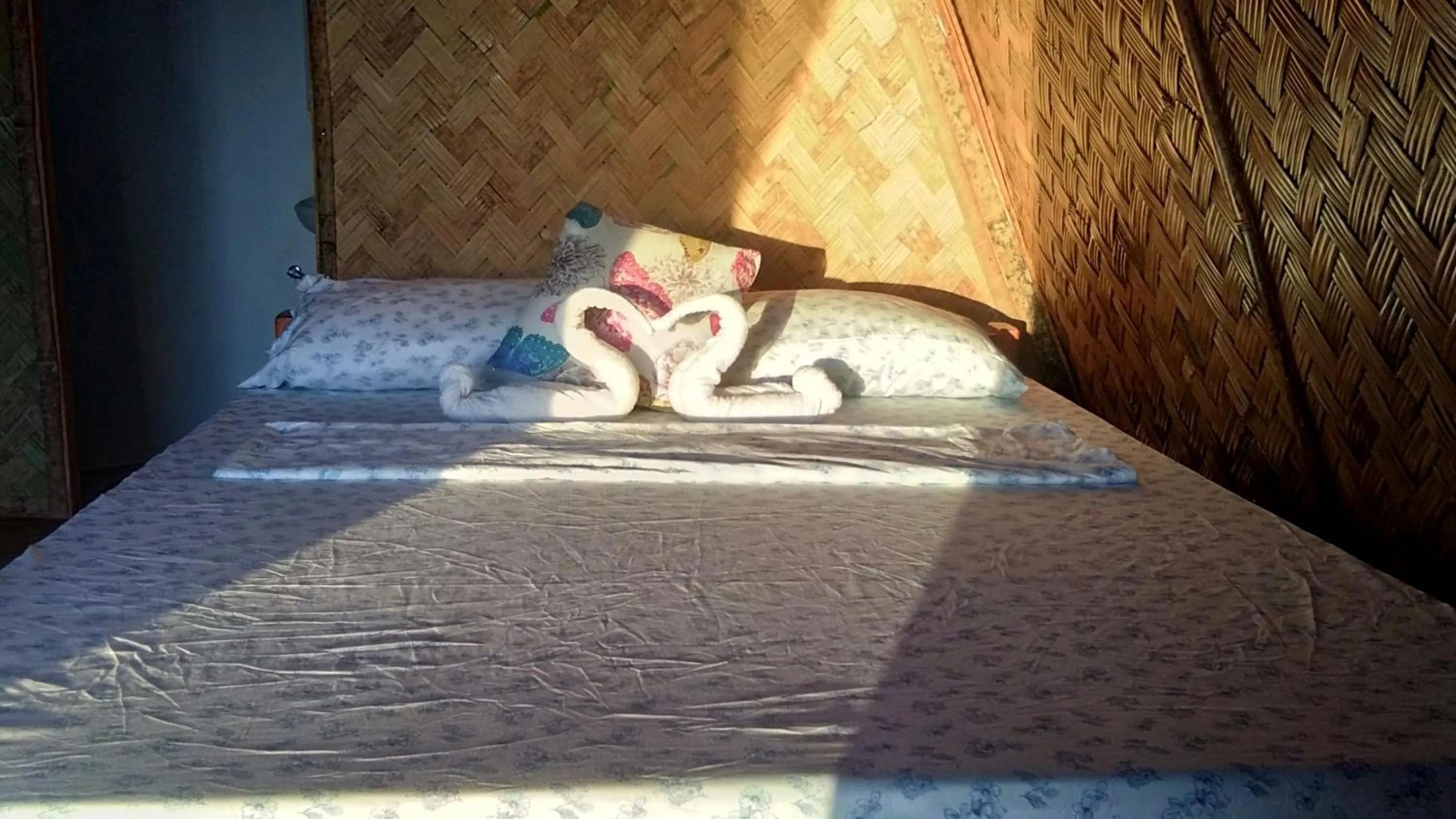 Bed in Acuario Beach Inn