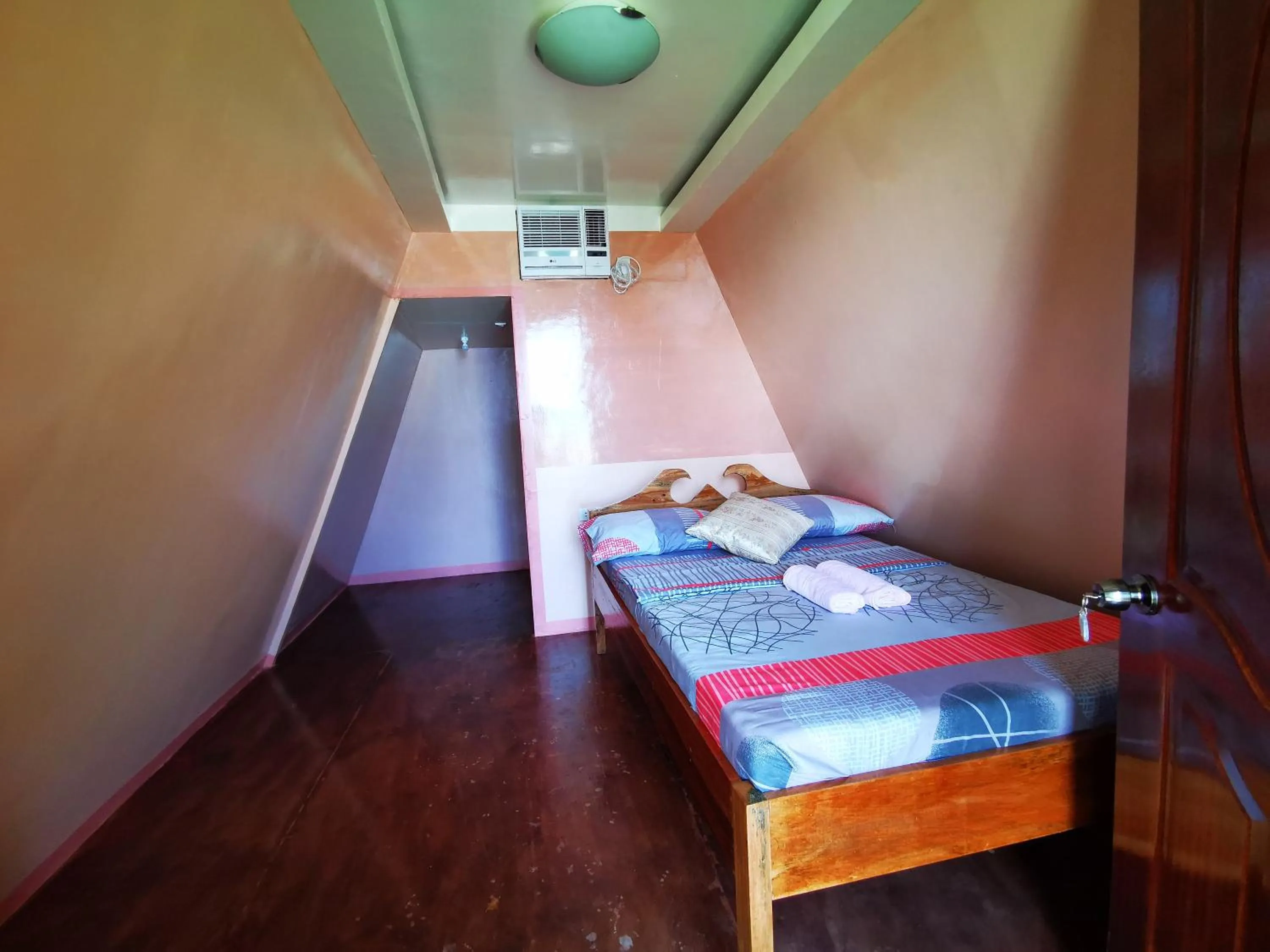 Bed in Acuario Beach Inn