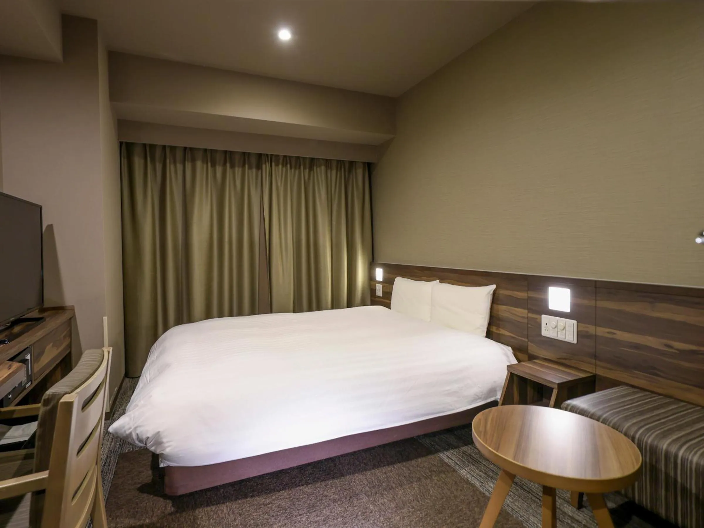 Bed in Dormy Inn Premium Fukui Natural Hot Spring