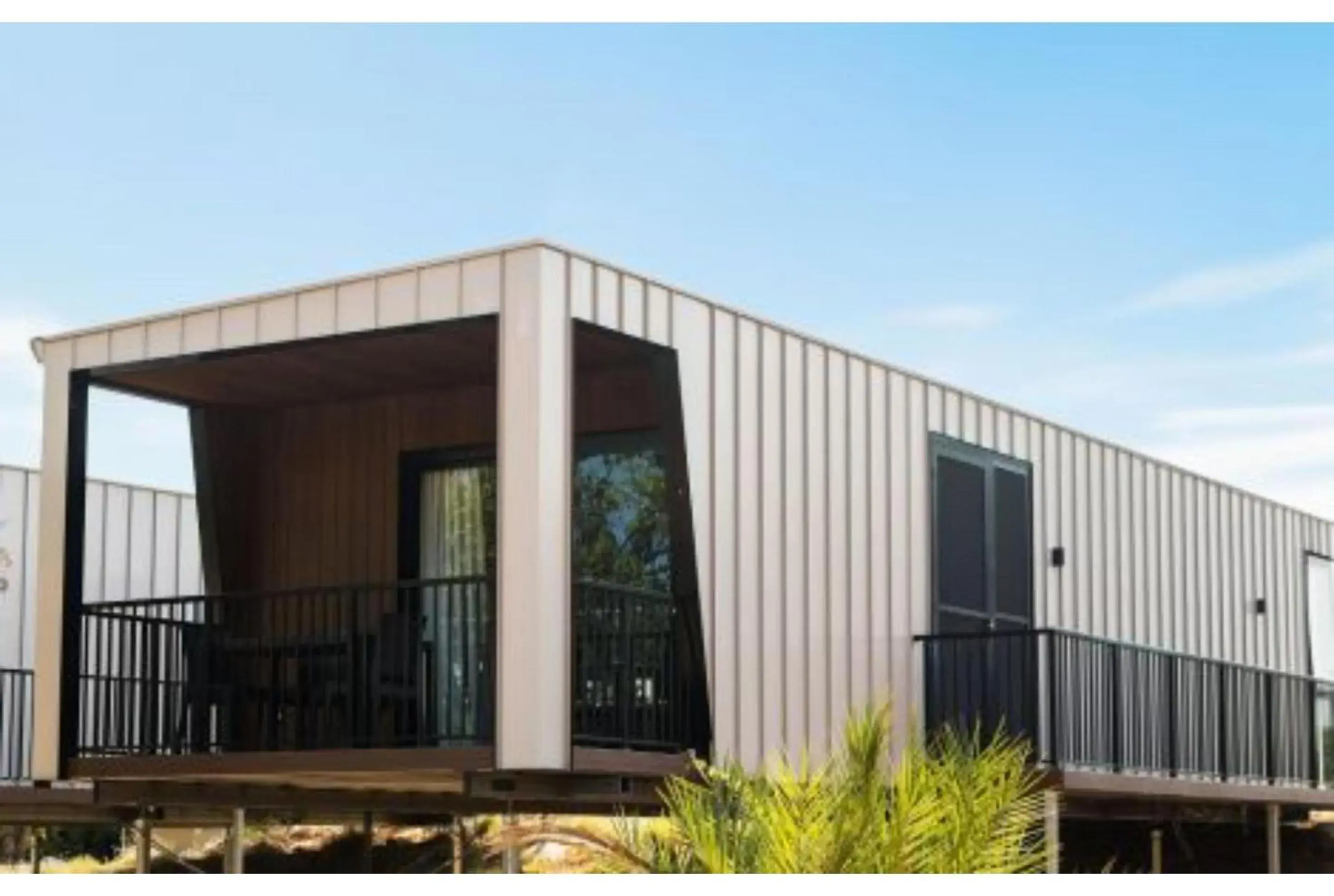 Deluxe 2 Bedroom Cabin - Sleeps 4 in Discovery Parks - Katherine Deluxe 2 Bedroom Cabin - Sleeps 4 in Discovery Parks - Katherine