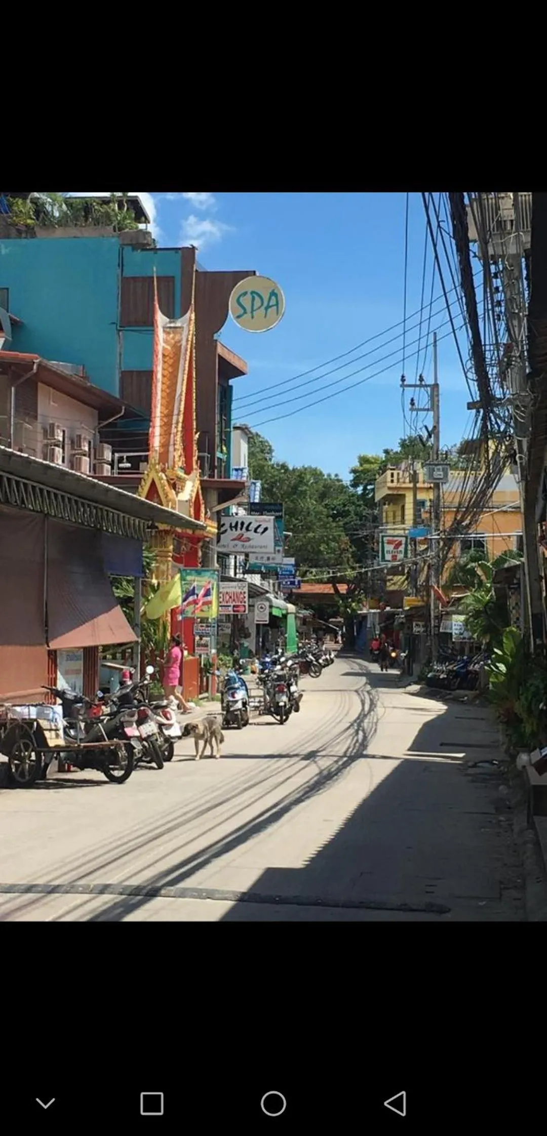 Neighbourhood in Samed Your House Family Room