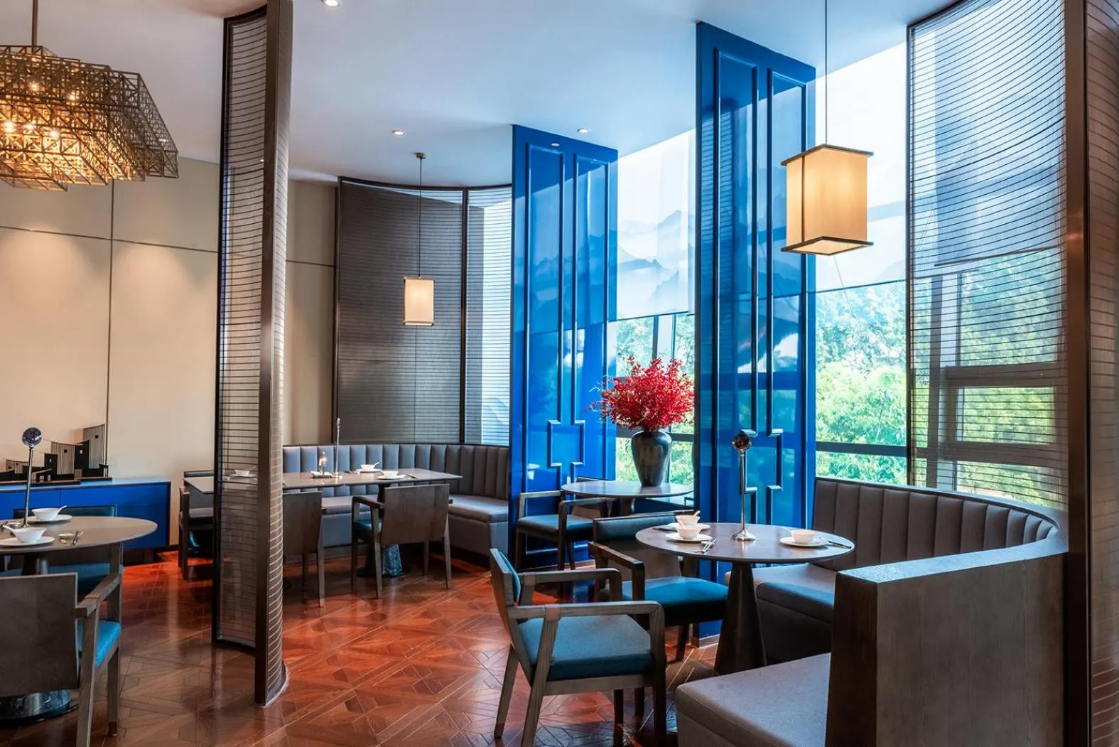 Auto City Ruili Hotel