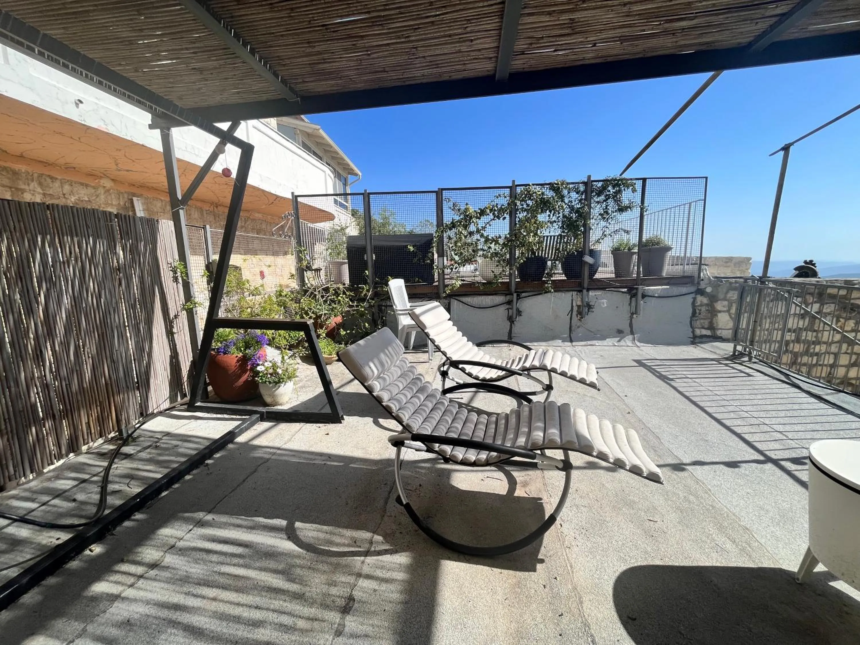 Balcony/Terrace in Artists' Colony Inn Zefat