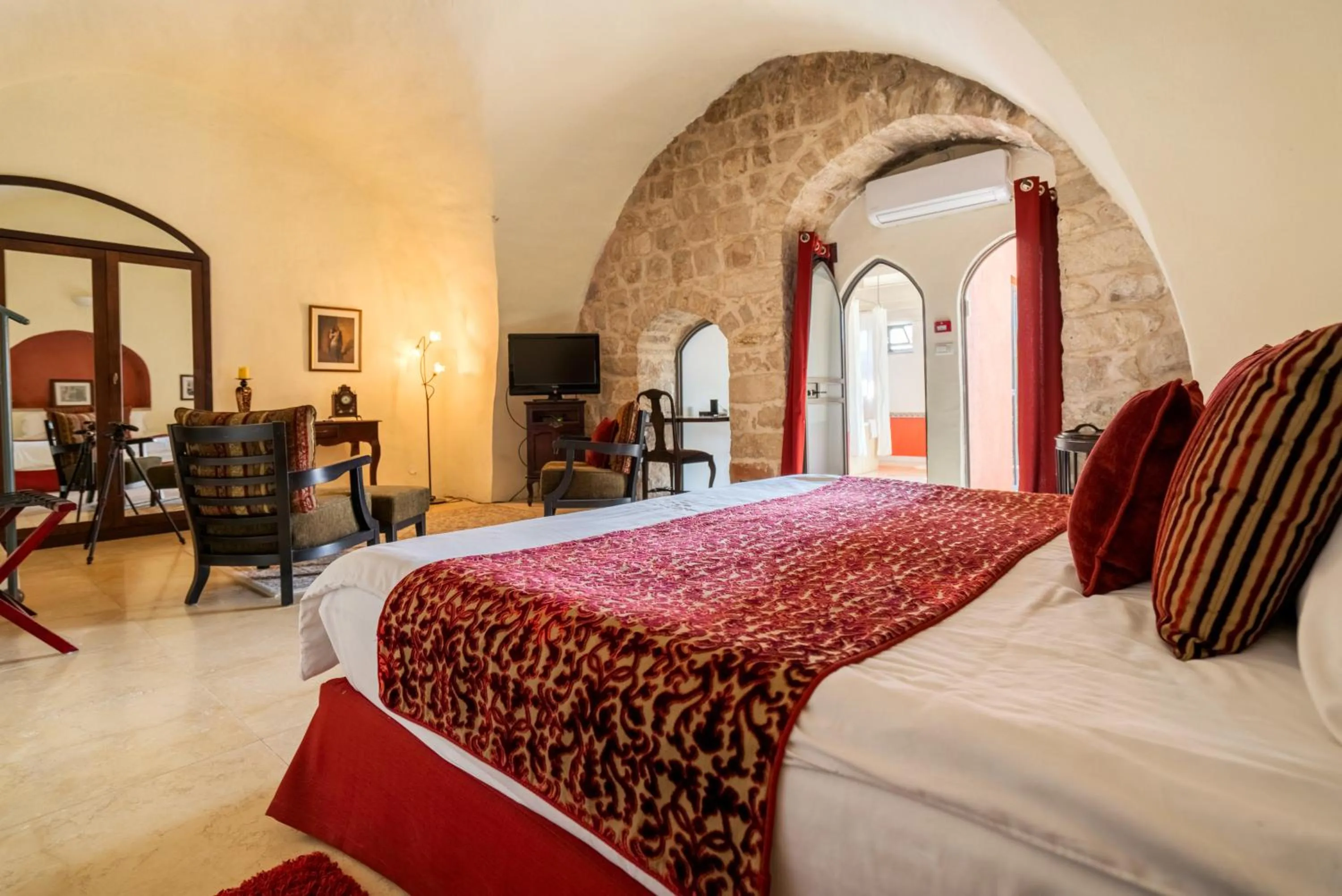 Superior Suite in Artists' Colony Inn Zefat