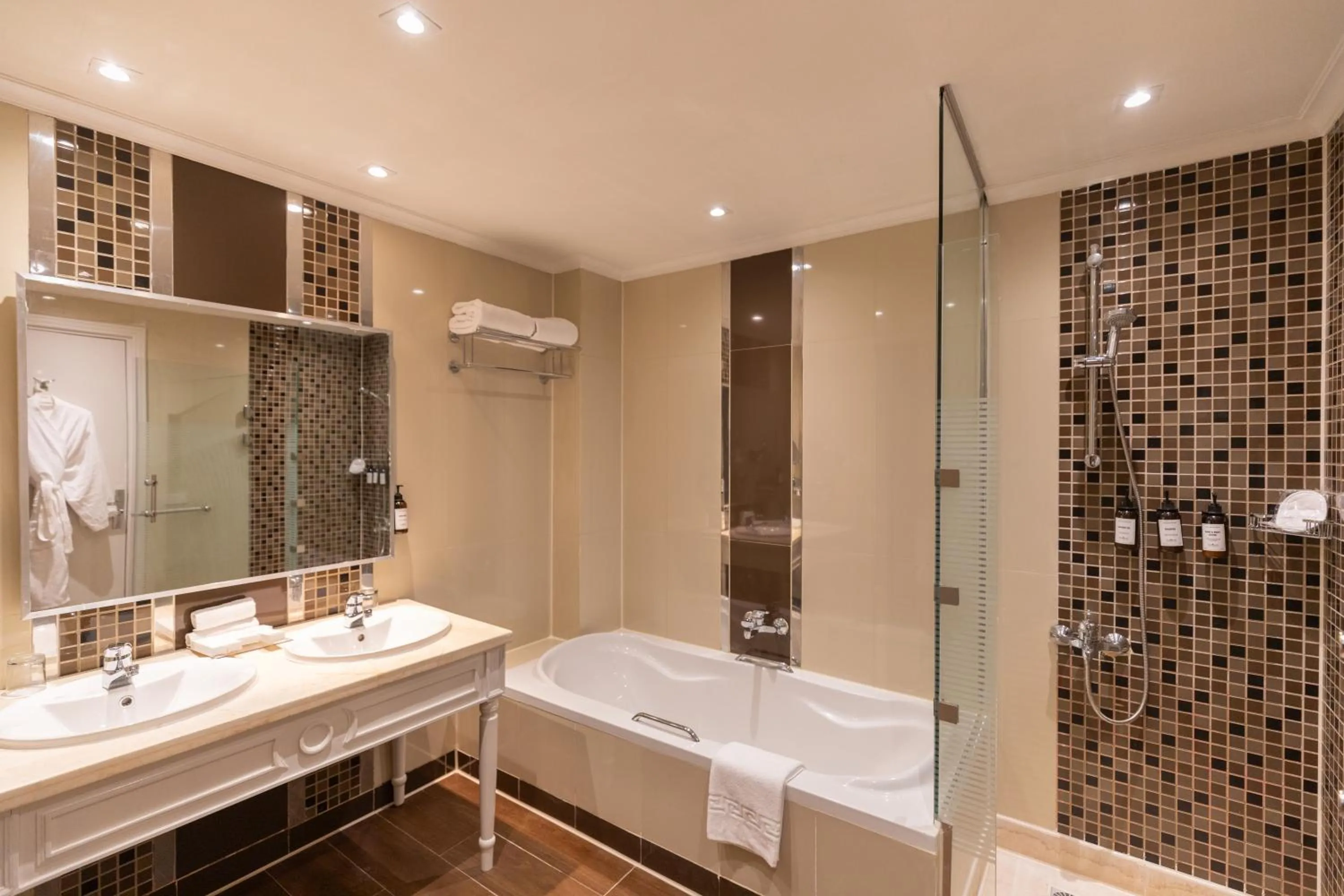 Shower in Sunrise Crystal Bay Resort -Grand Select