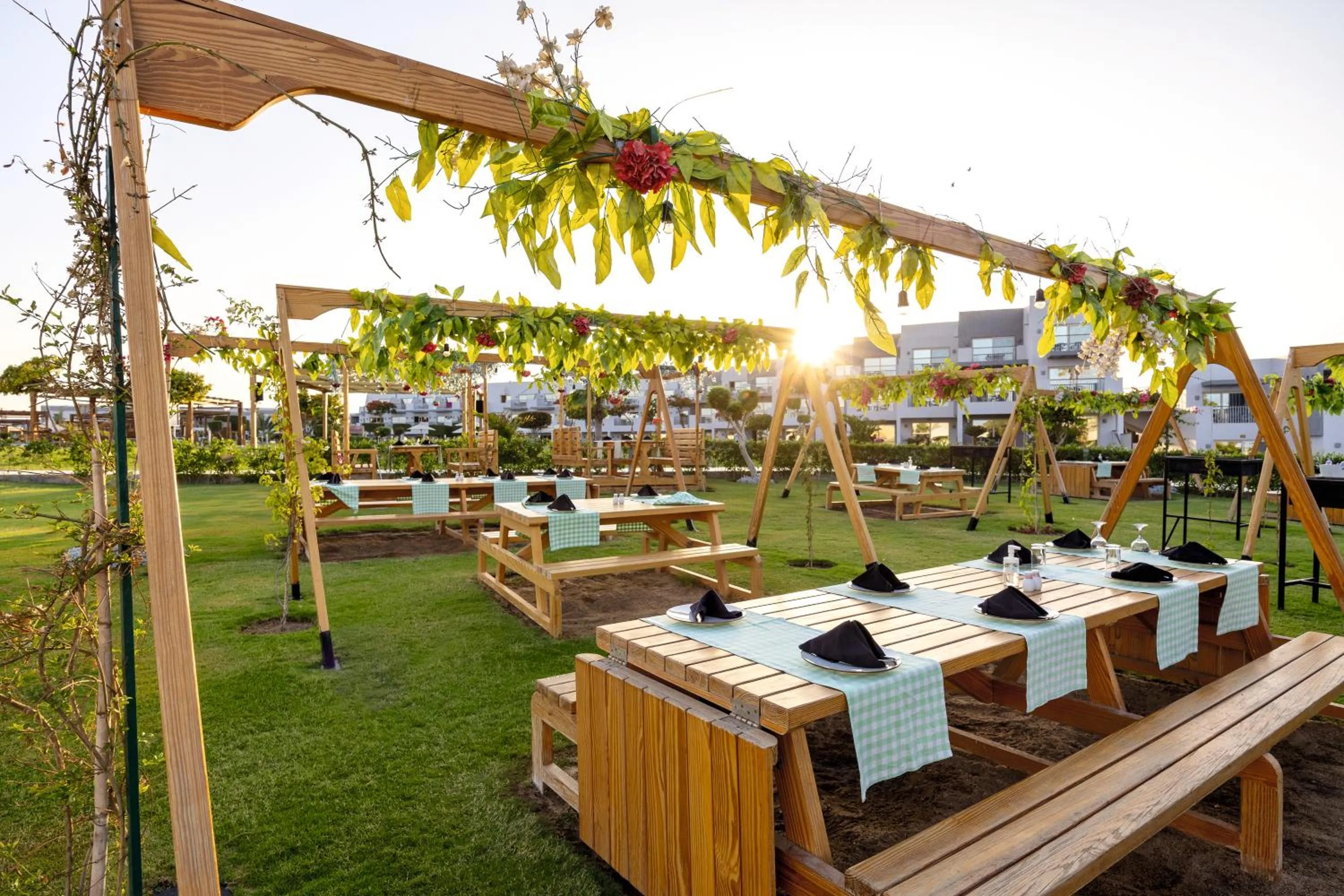 Restaurant/places to eat in Sunrise Crystal Bay Resort -Grand Select