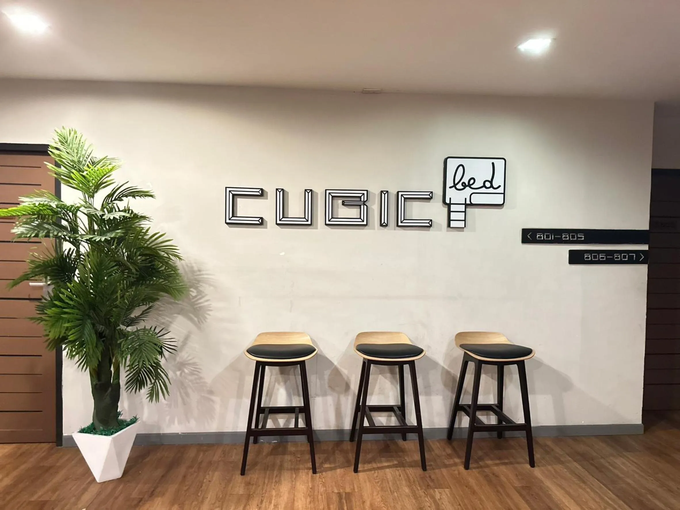 Seating area in Cubic Bed Pratunam