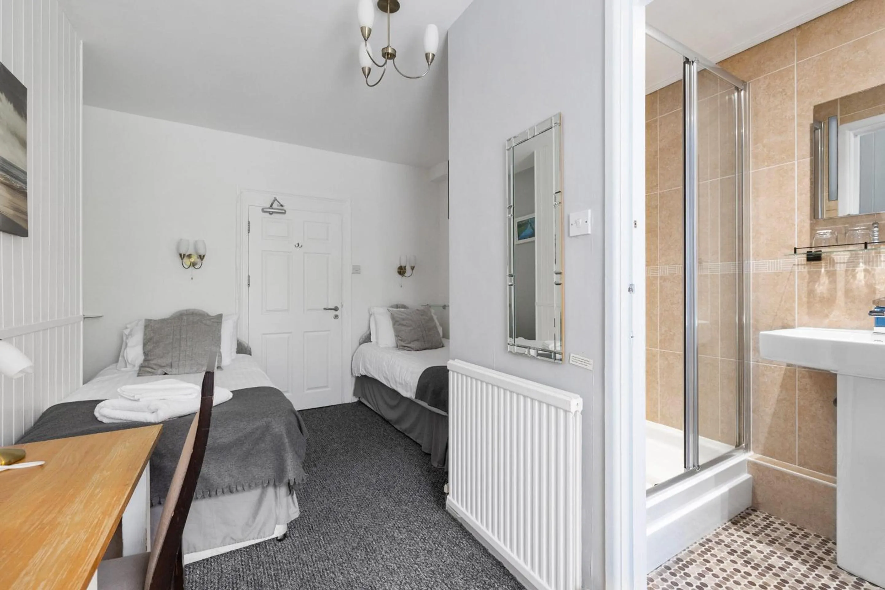 Bedroom, Bed in Imperial Plymouth