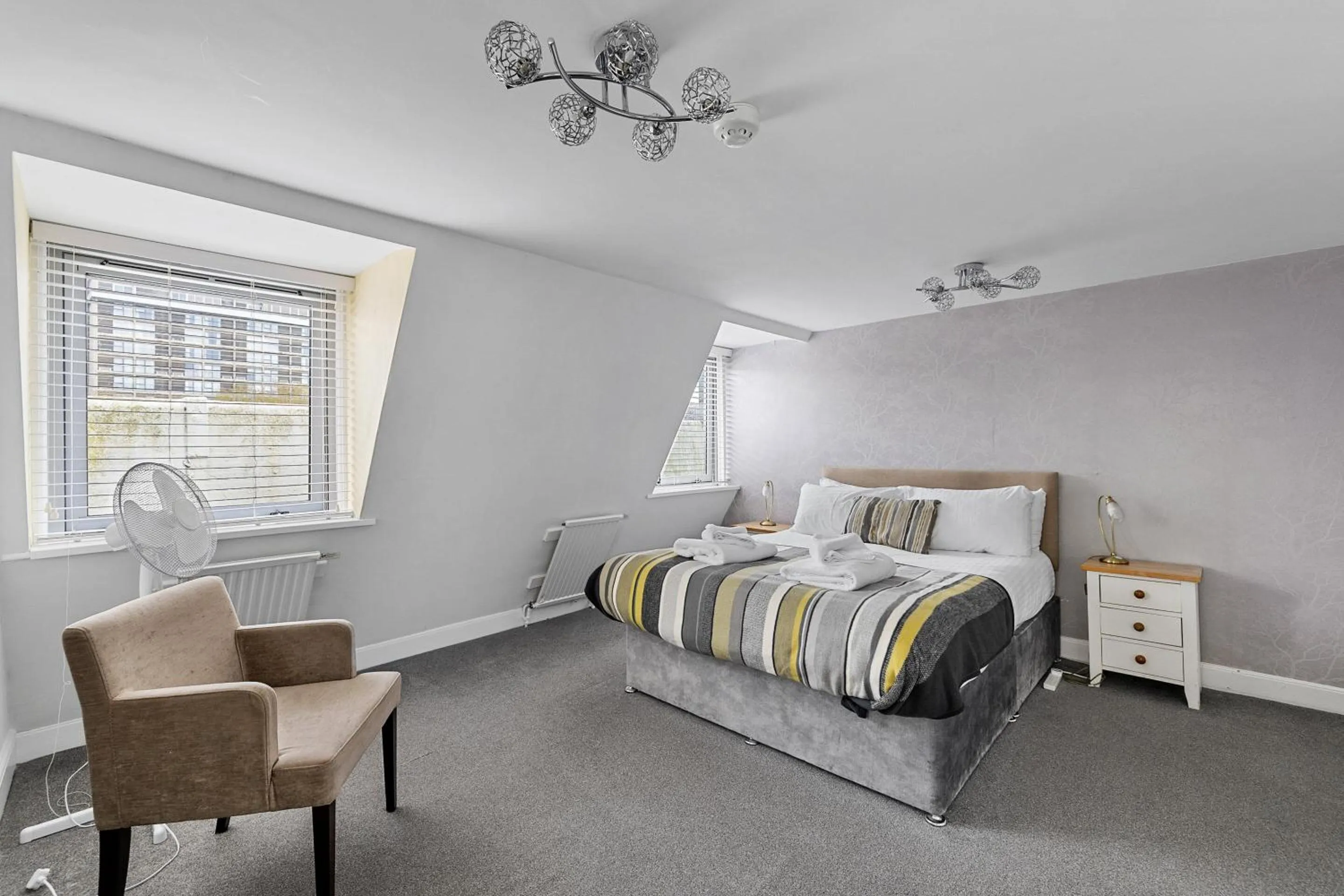 Bedroom, Bed in Imperial Plymouth