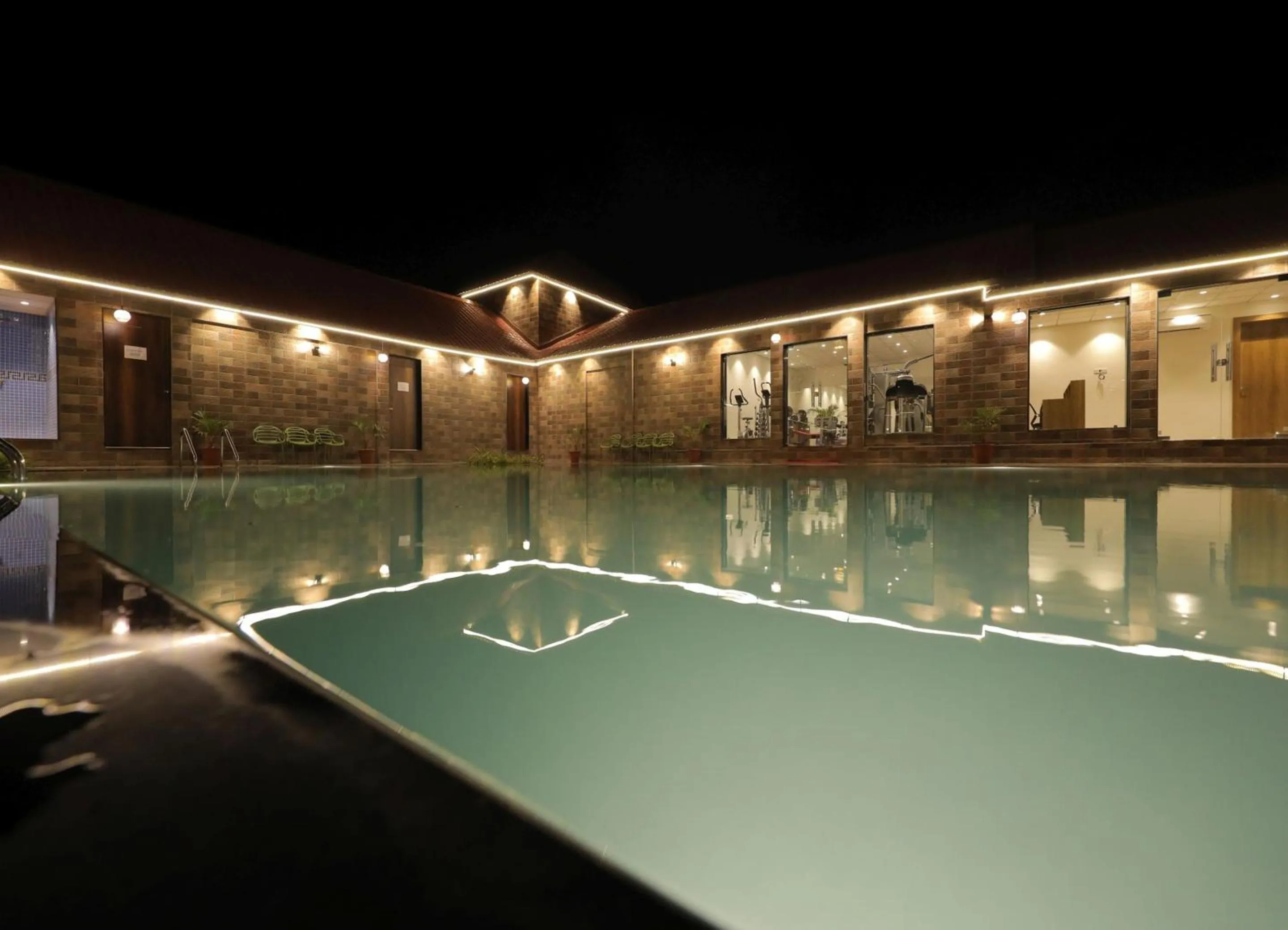 Swimming pool in Sarovar Portico, Somnath