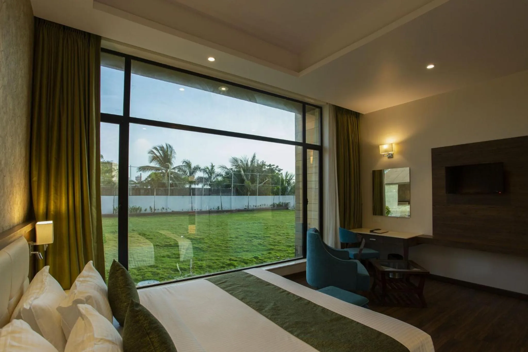 Bed in Sarovar Portico, Somnath