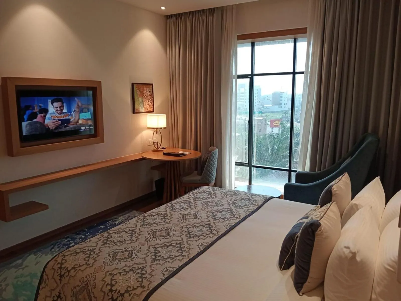 Bed in Sarovar Portico, Somnath