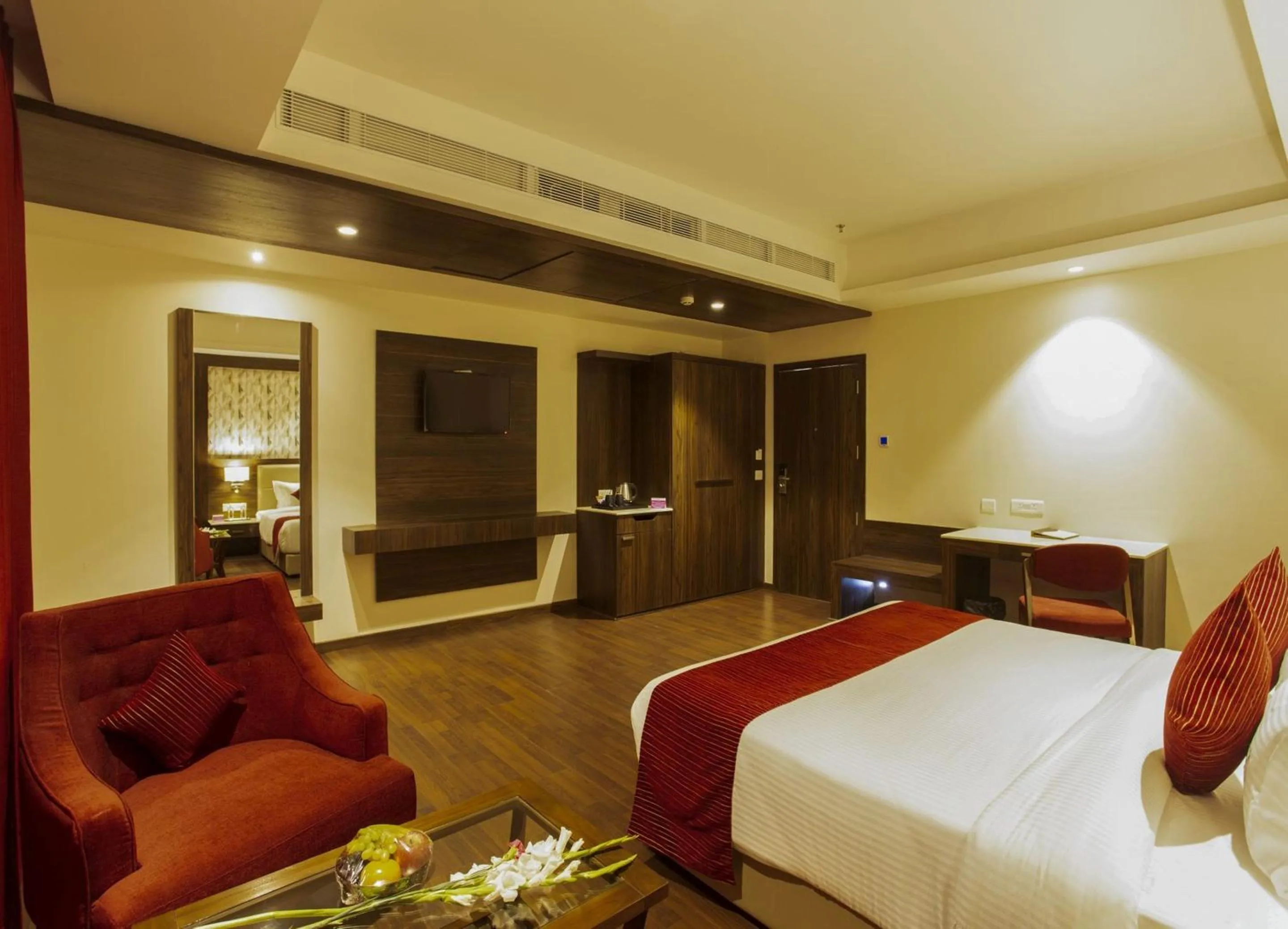 Bedroom, Bed in Sarovar Portico, Somnath