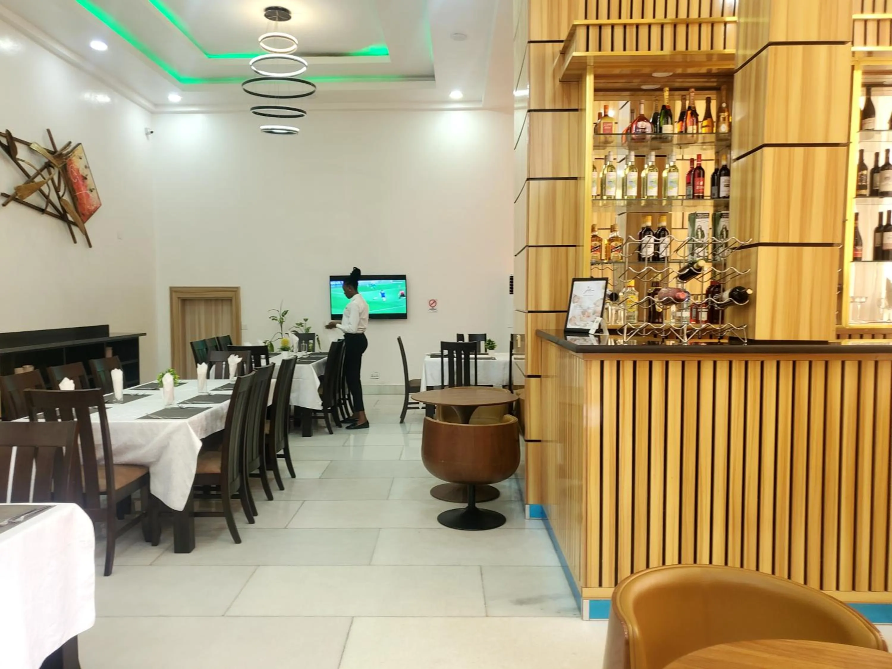 Restaurant/places to eat in Dalchifit Suites by Premium Swiss Hospitality
