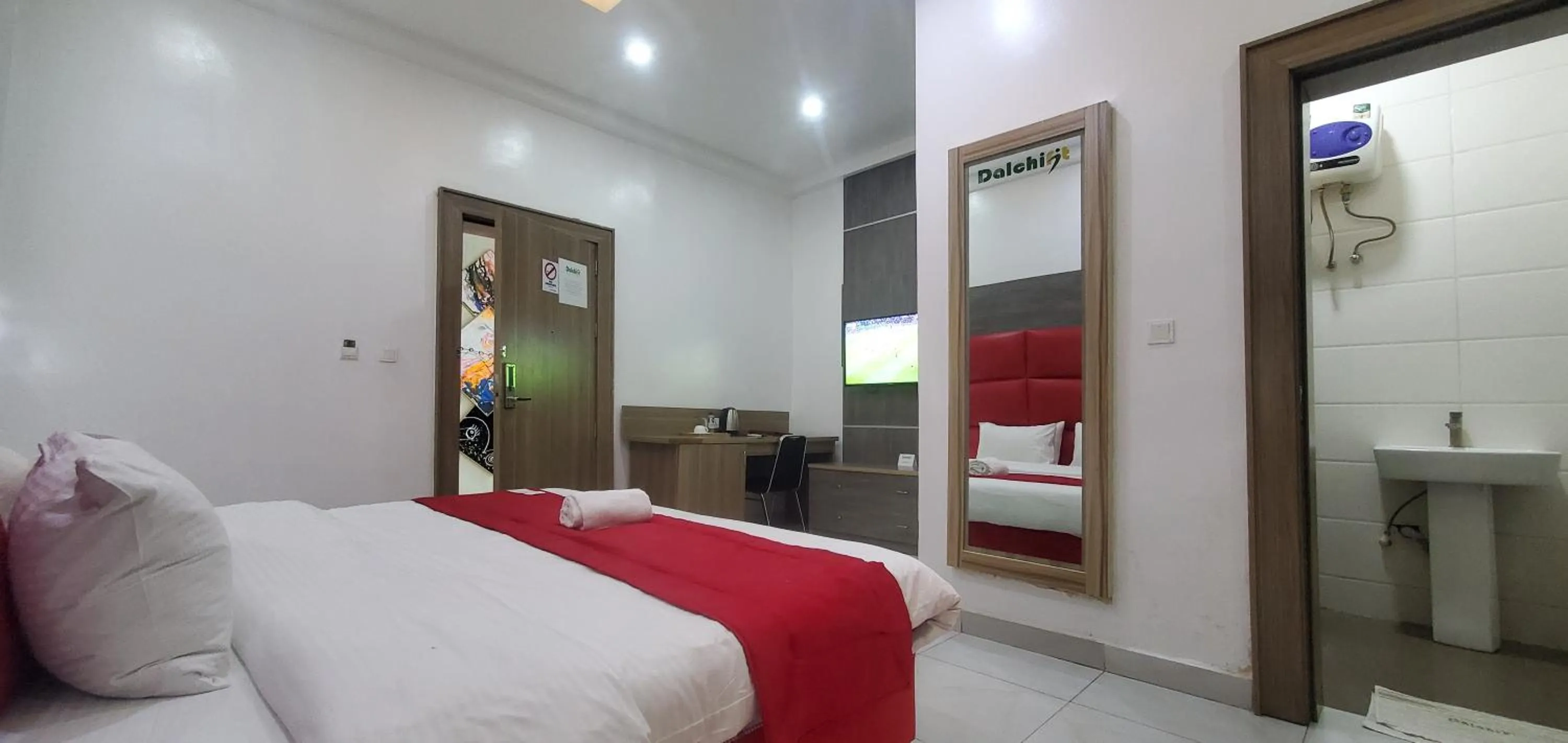 Bed in Dalchifit Suites by Premium Swiss Hospitality