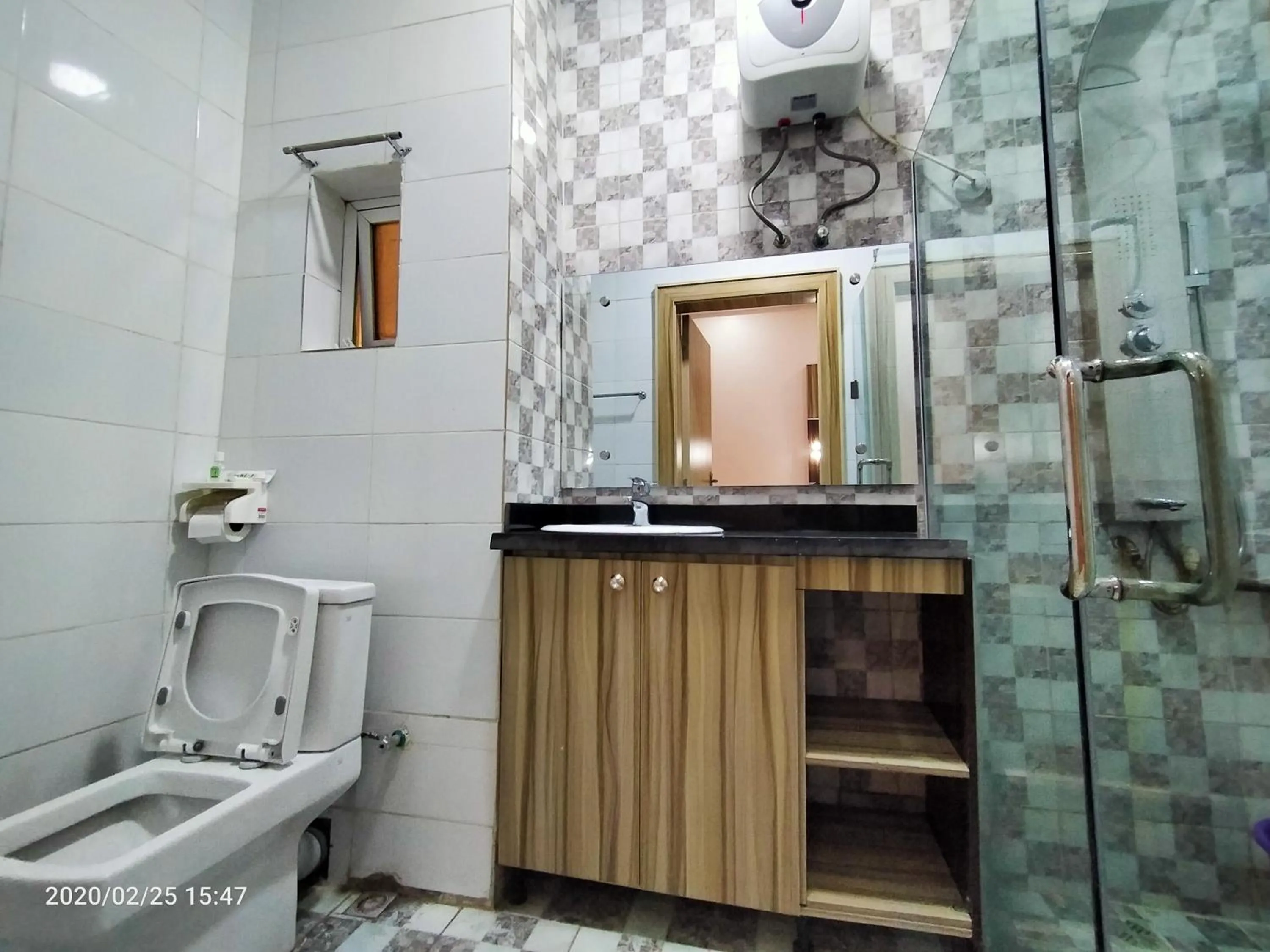 Shower in Dalchifit Suites by Premium Swiss Hospitality