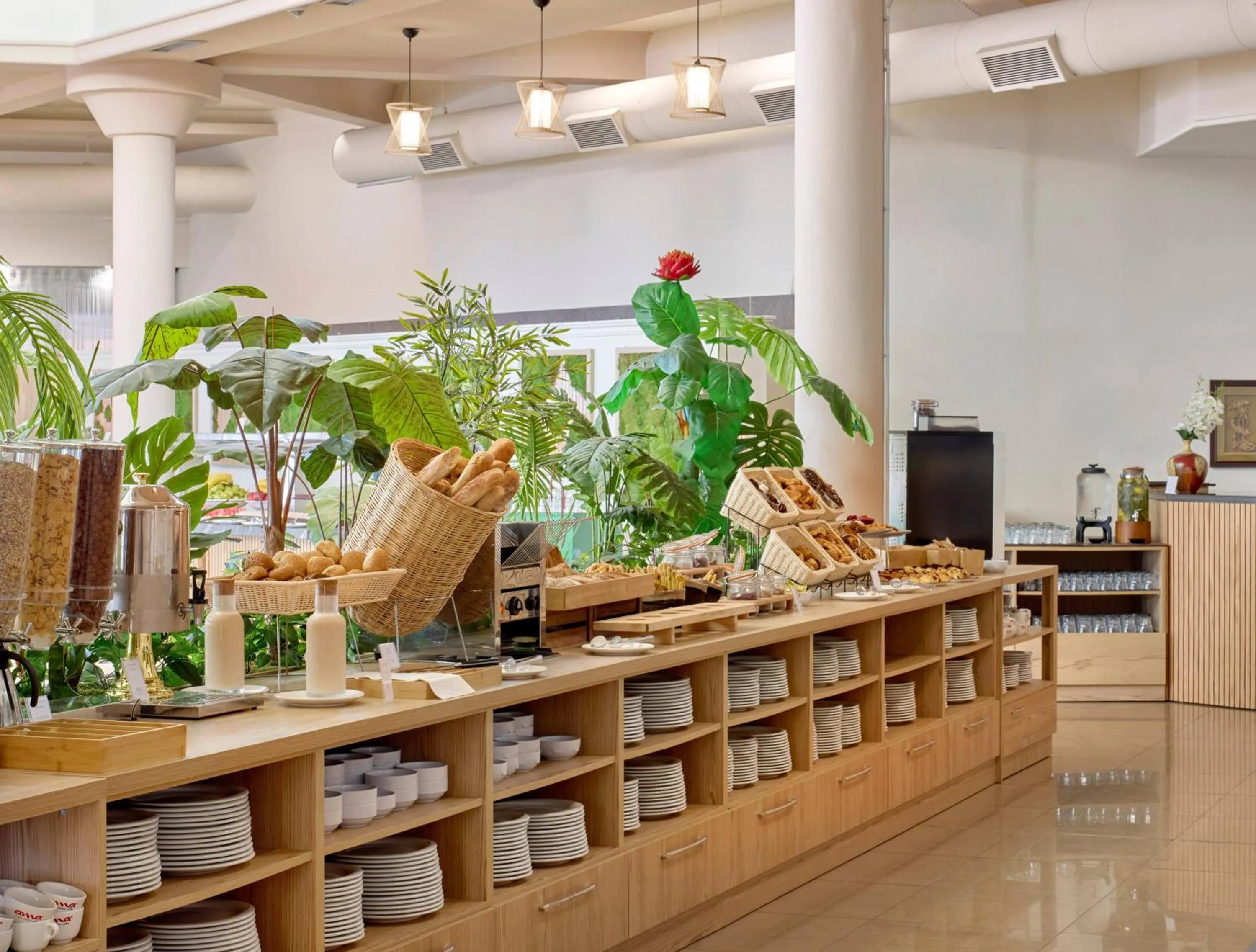 Restaurant/places to eat in SOL Tropikal Durres