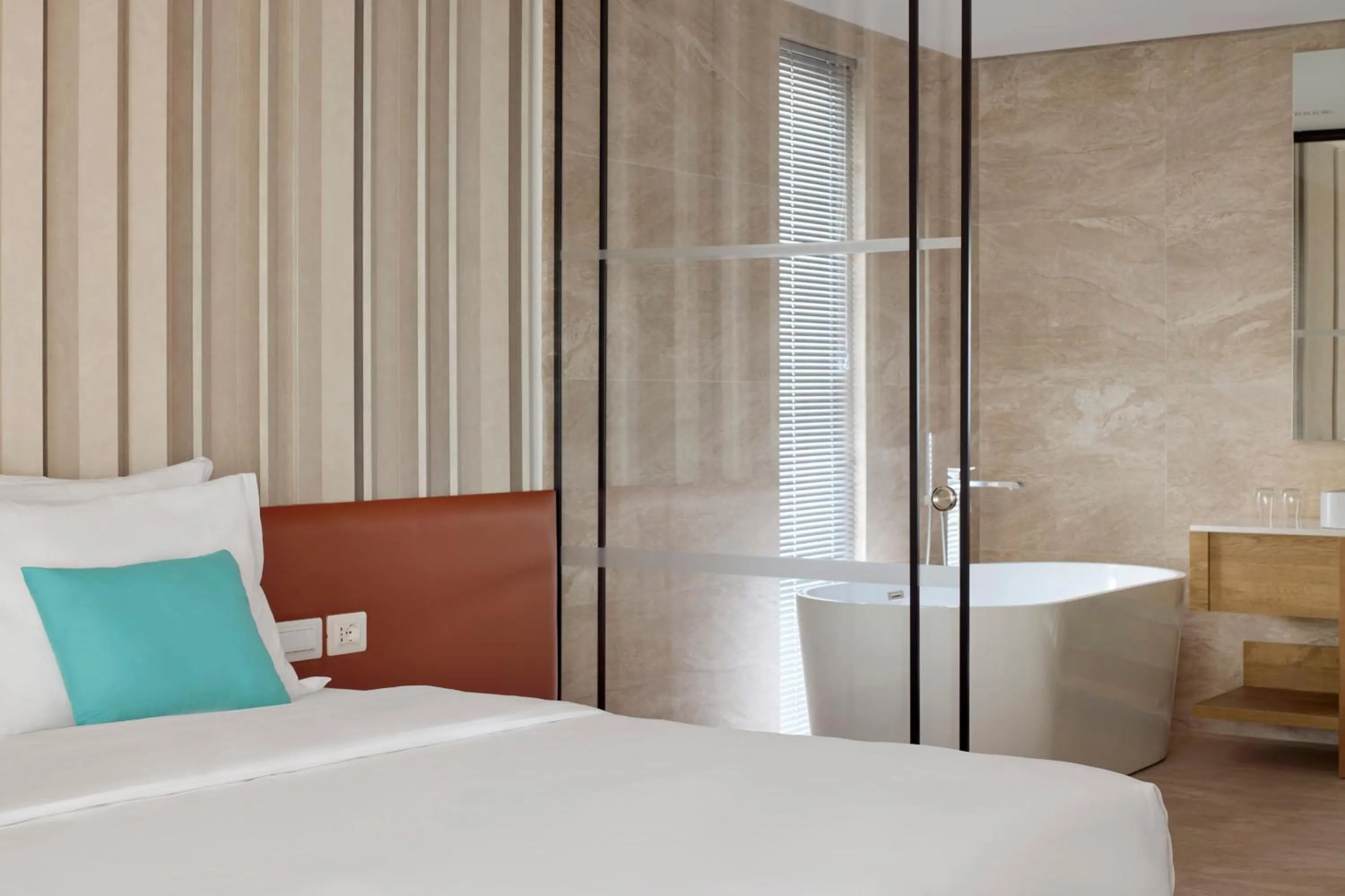 Bathroom, Bed in SOL Tropikal Durres