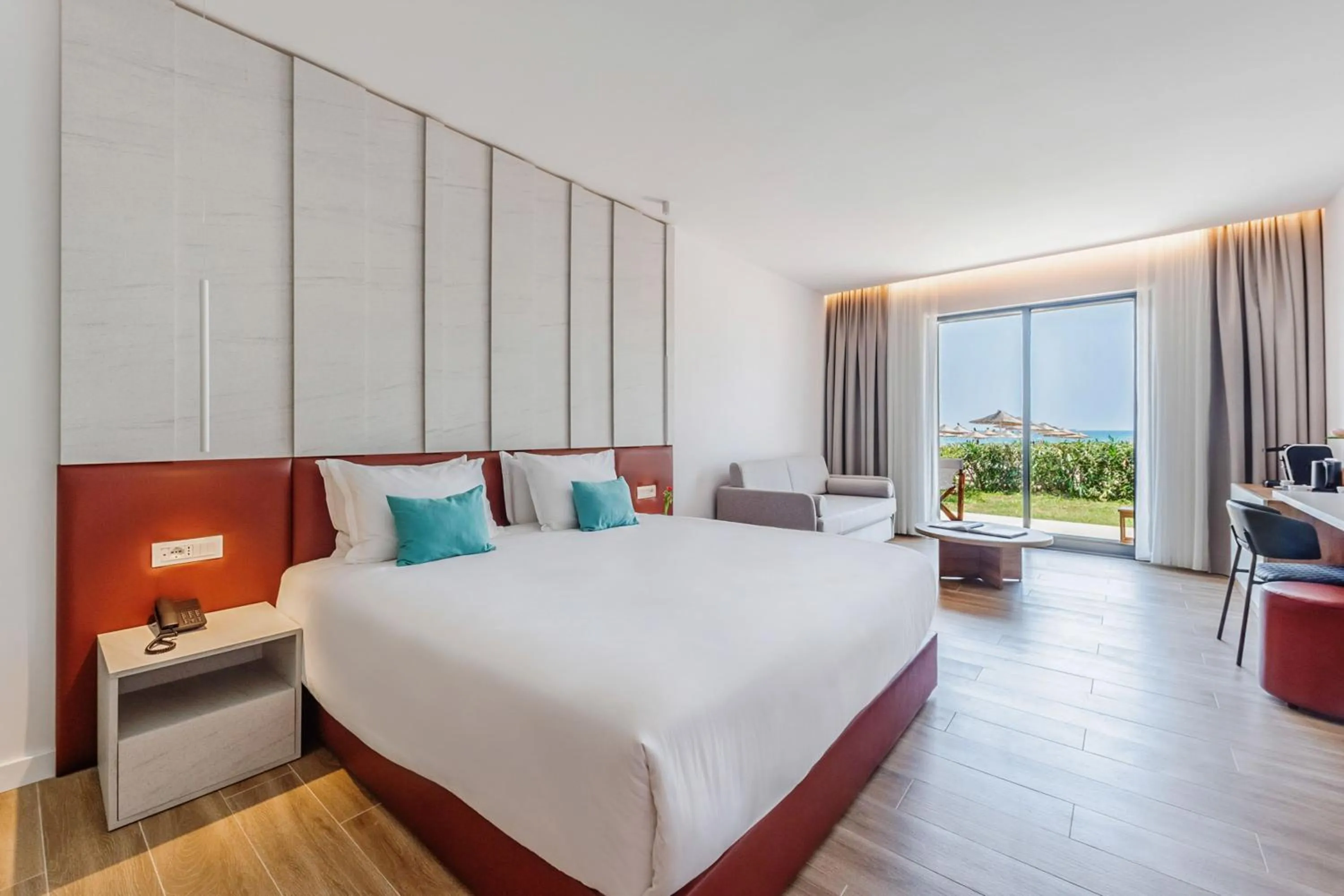 Bed in SOL Tropikal Durres